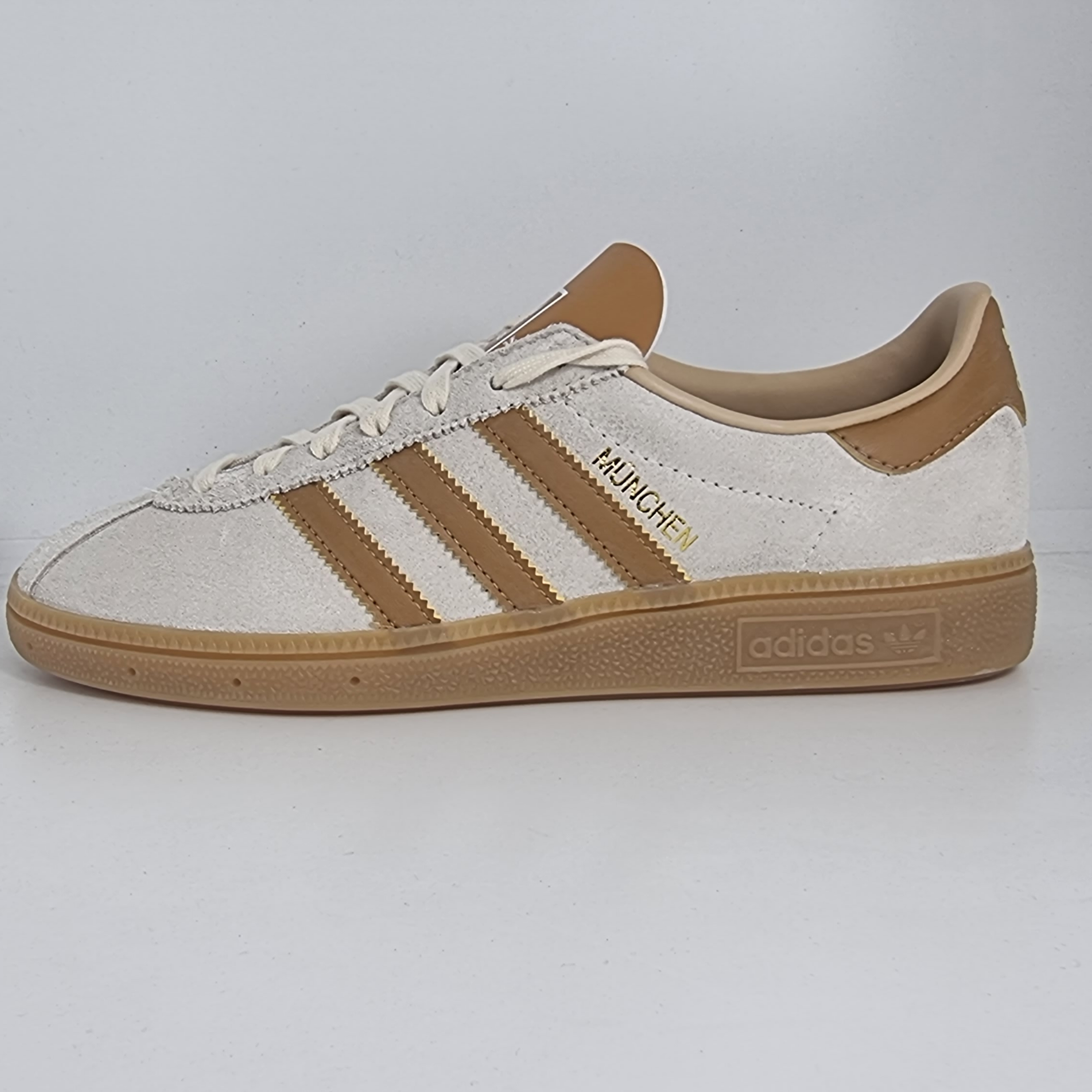 Adidas City Series Munchen Cream White Mesa 착용 스타일 - 3