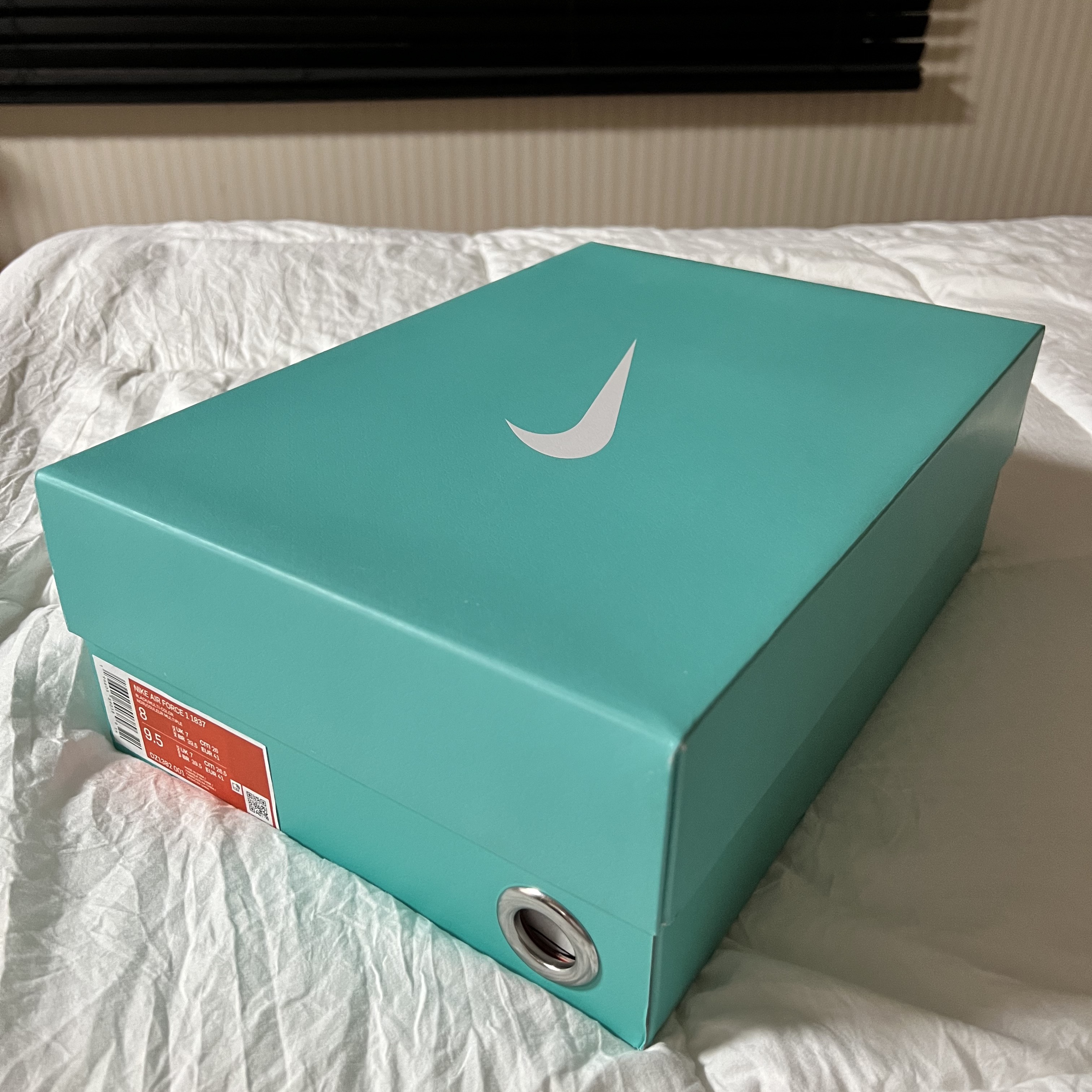 Nike x Tiffany & Co. Air Force 1 Low SP 1837 착용 스타일 - 2