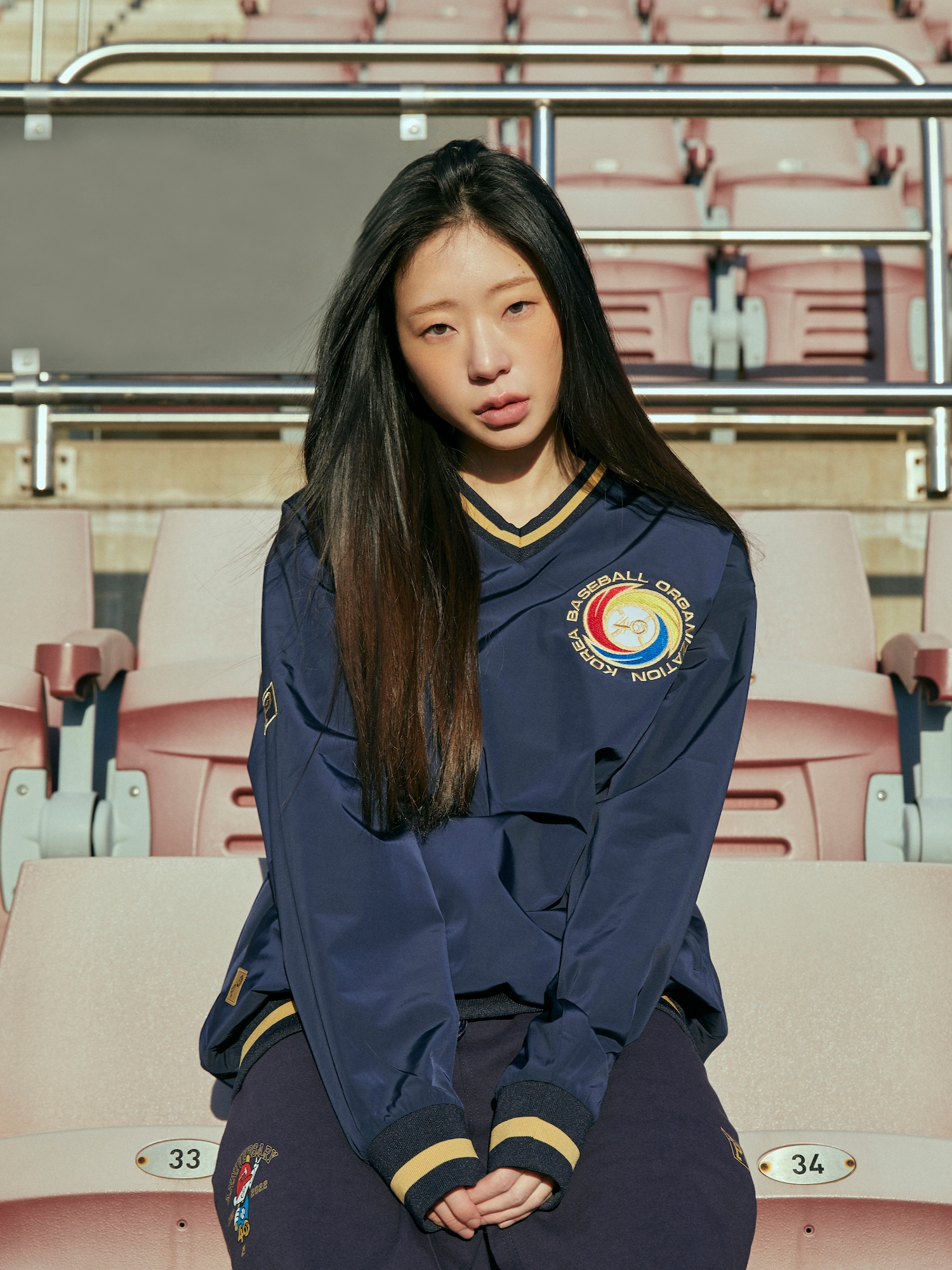 [KREAM 단독] Over The Pitch x KBO The 40th Anniversary Woven Sweat Top Navy 착용 스타일
