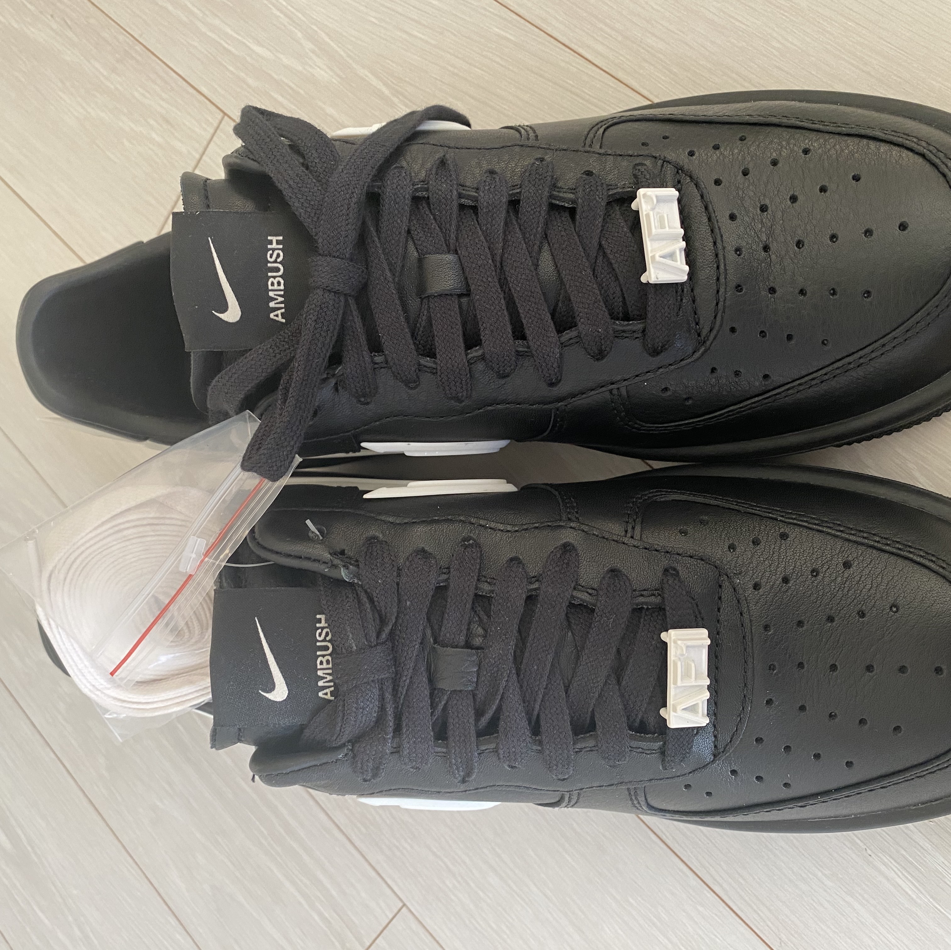 Nike x Ambush Air Force 1 Low SP Black 착용 스타일 - 3