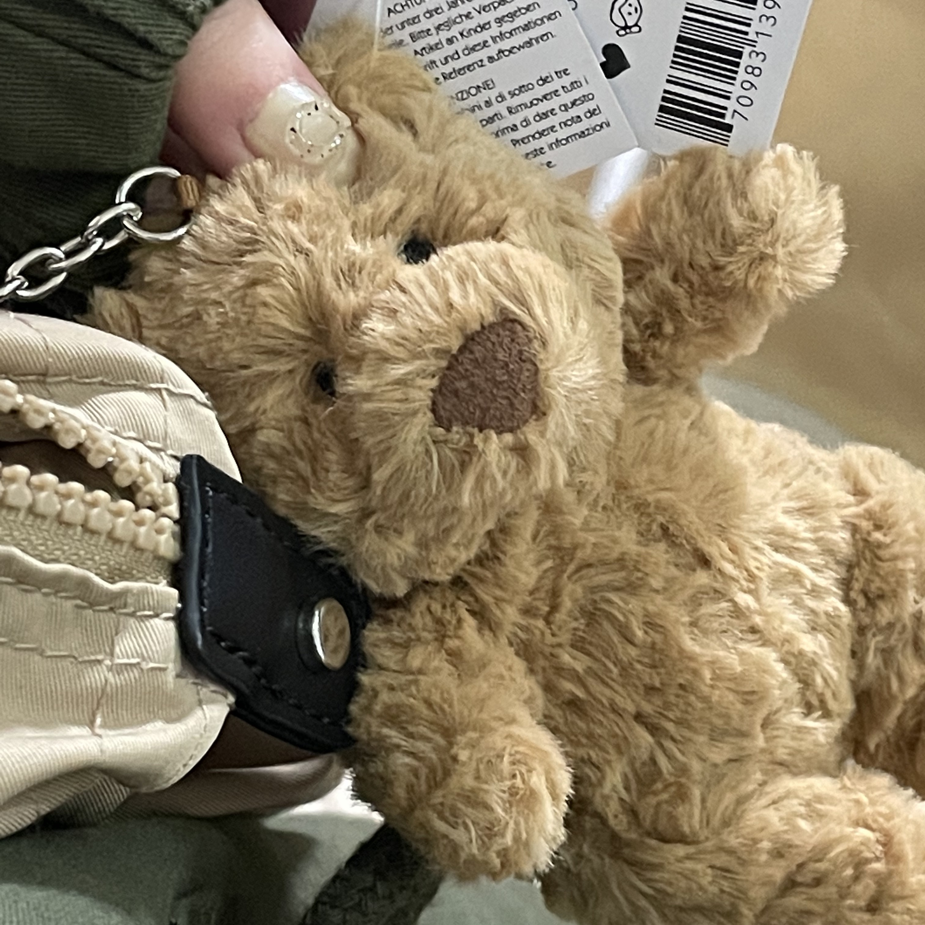 Jellycat Bartholomew Bear Bag Charm Brown 착용 스타일