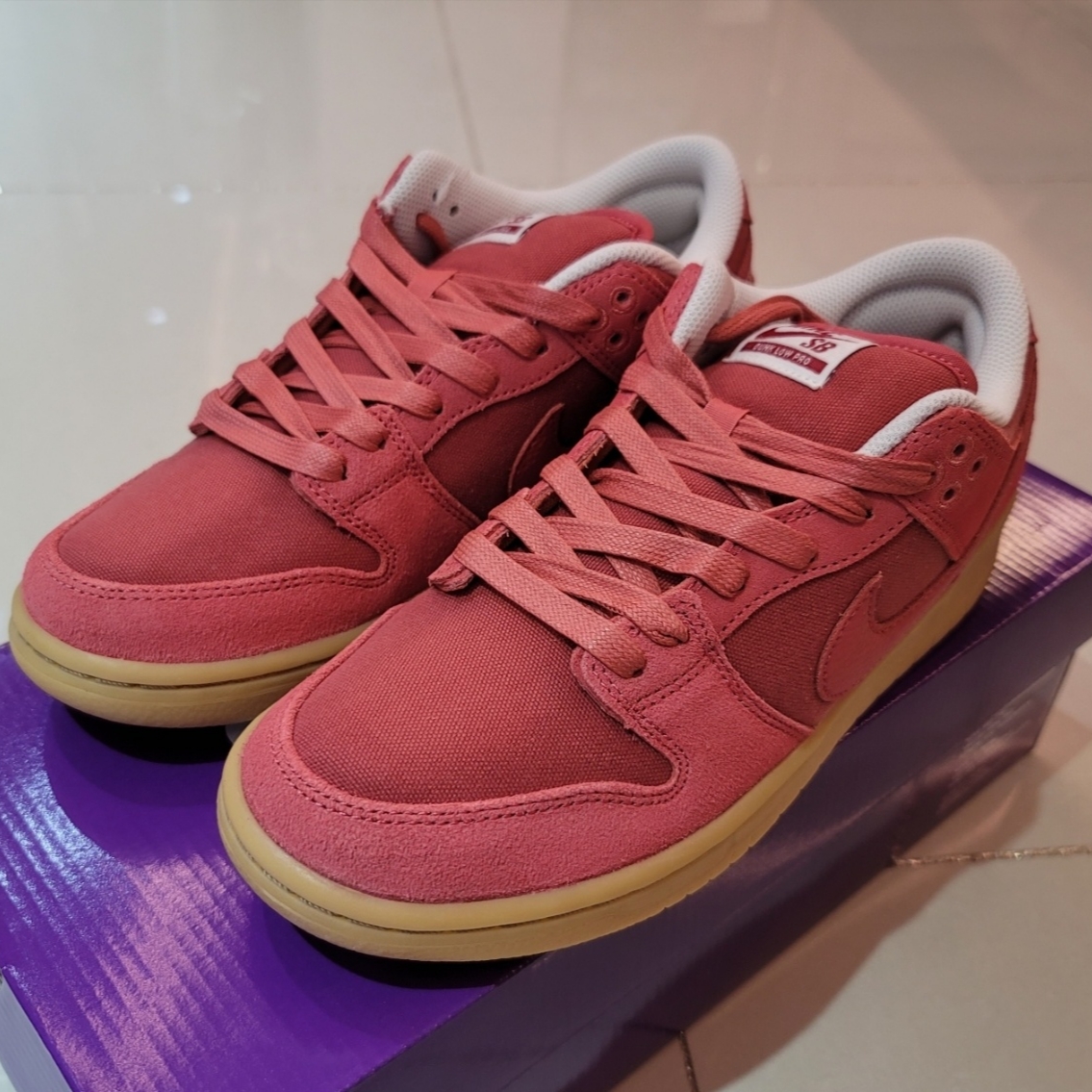 Nike SB Dunk Low Adobe 착용 스타일 - 1
