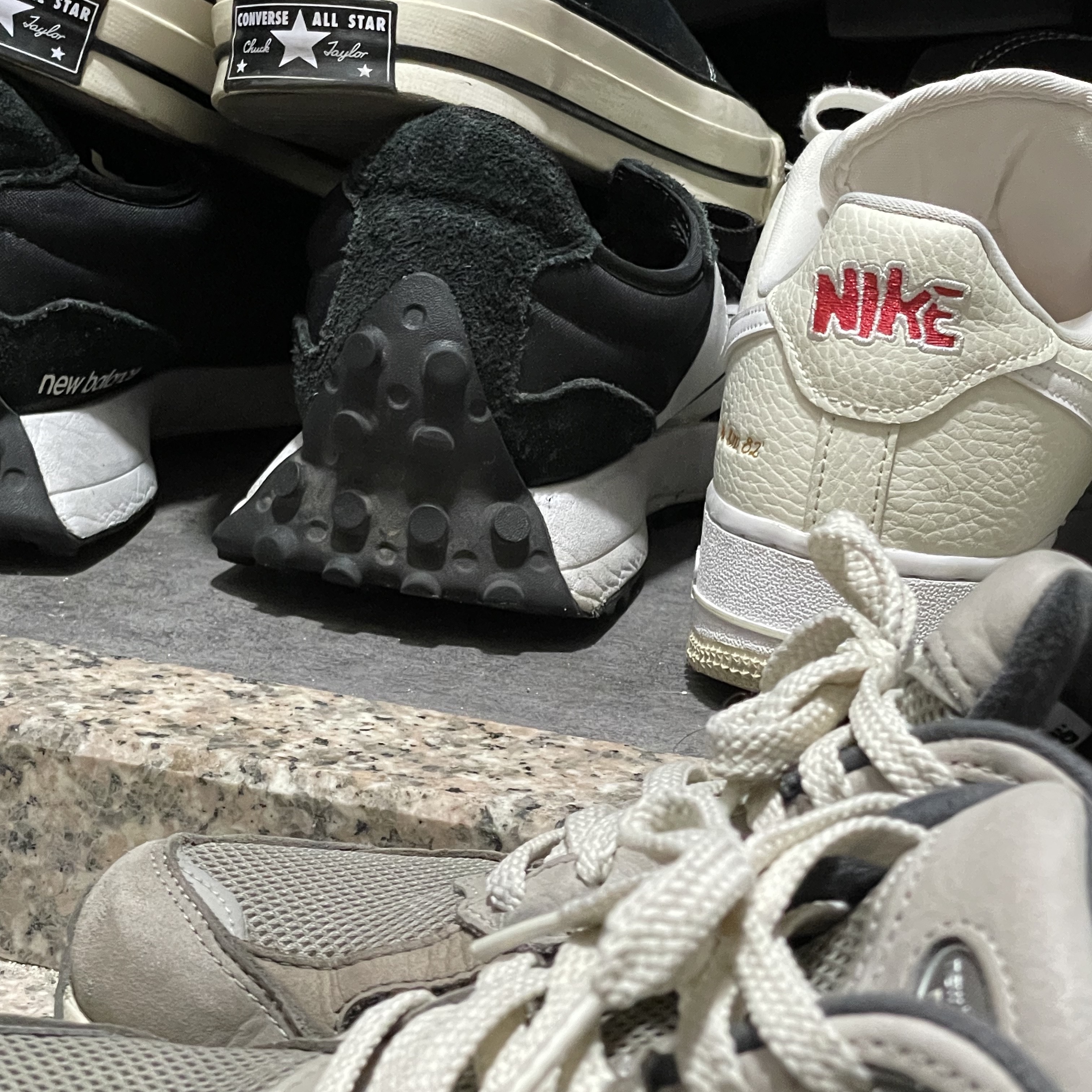 New Balance 993 Made in USA Grey - D Standard, Jordan 1 Retro High OG Chicago 2022 착용 스타일 - 3