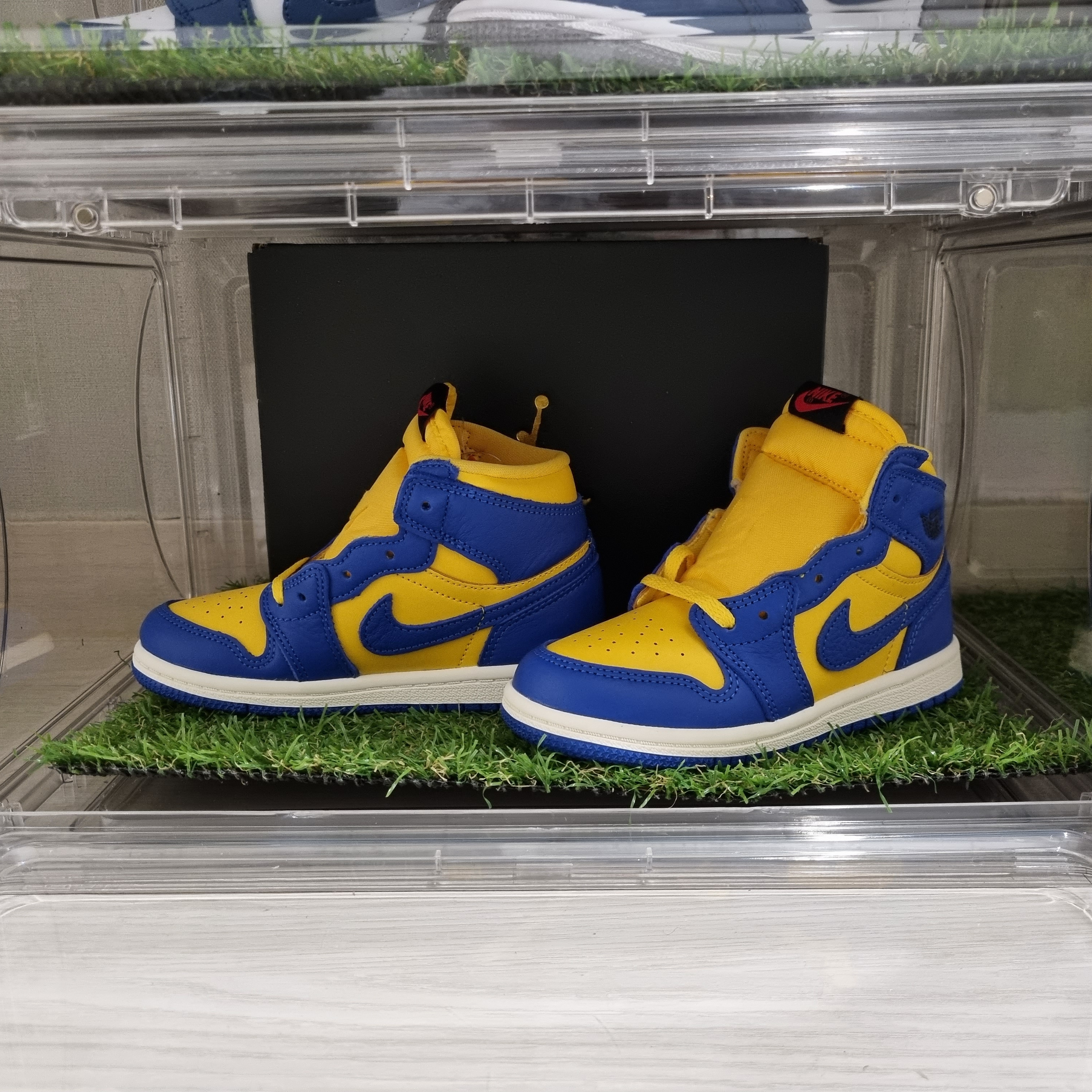 (TD) Jordan 1 Retro High OG Game Royal and Varsity Maize 착용 스타일 - 2