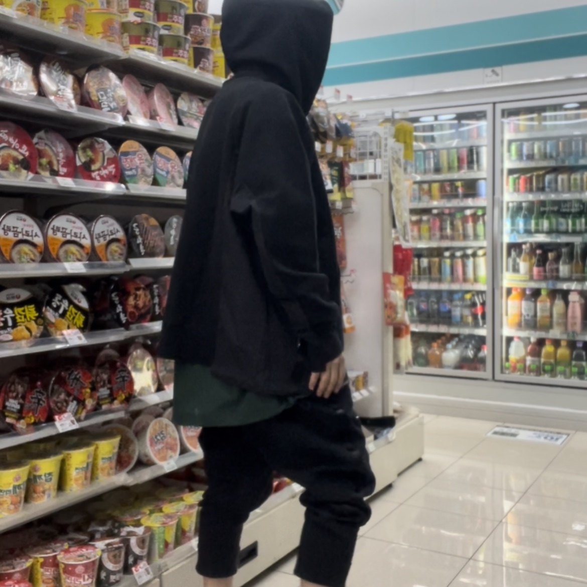 Nike x Sacai NRG Pullover Hoodie Black - US/EU 착용 스타일 - 2