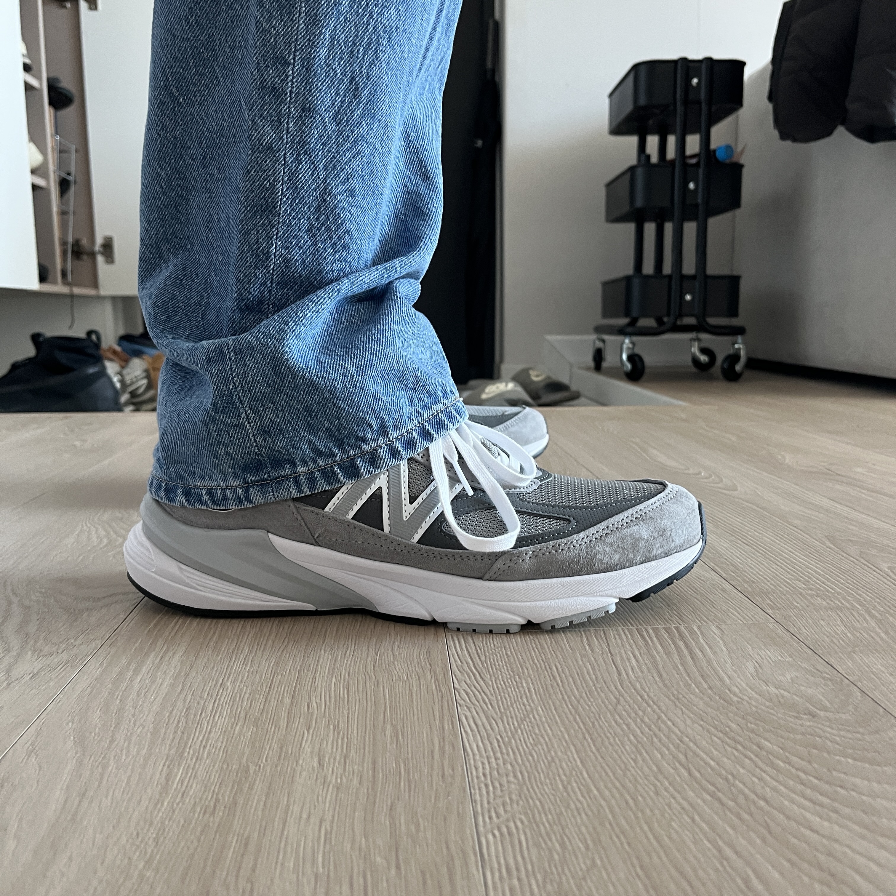 New Balance 990v6 Made in USA Grey - D Standard 착용 스타일 - 1