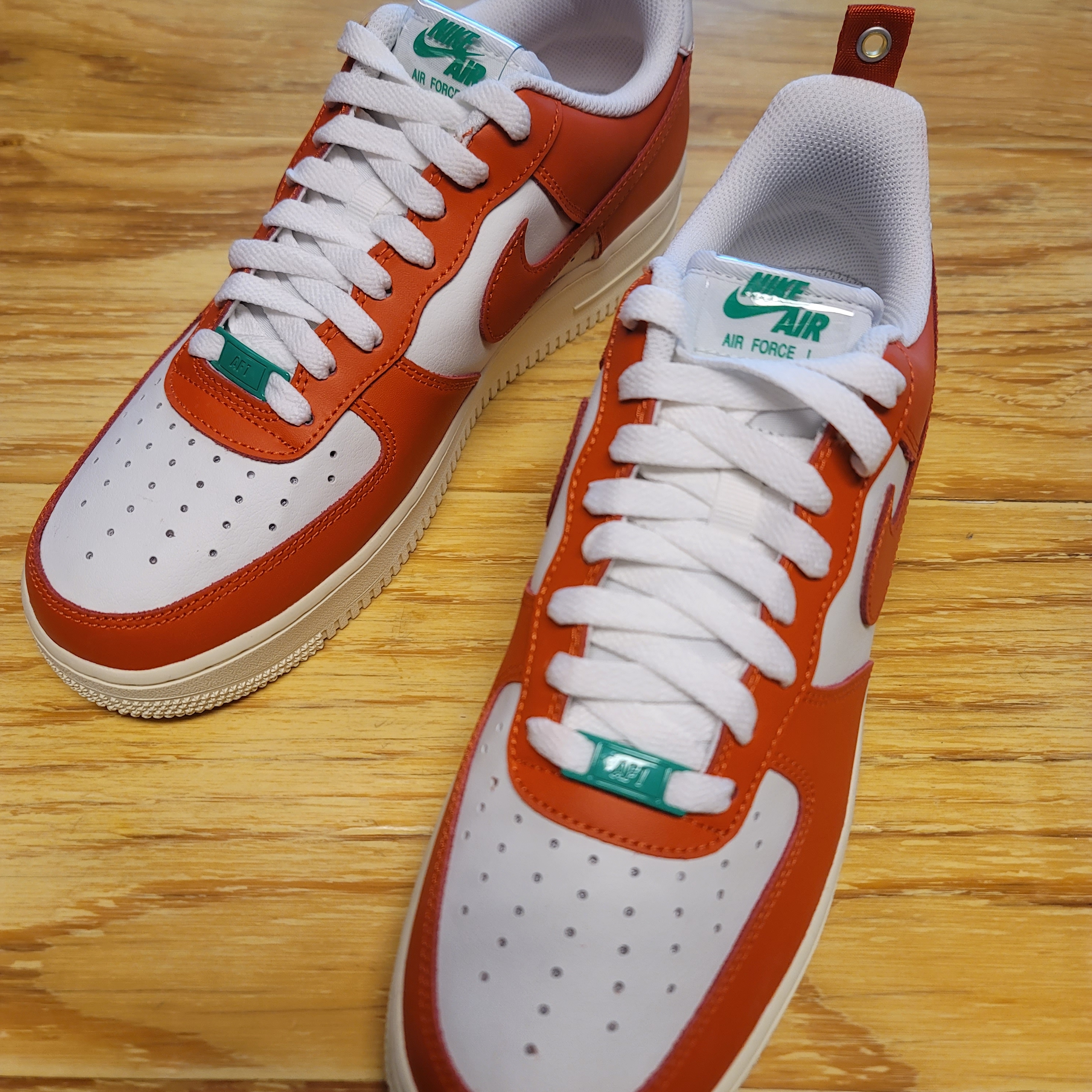 Nike Air Force 1 '07 LV8 Pojangmacha 착용 스타일