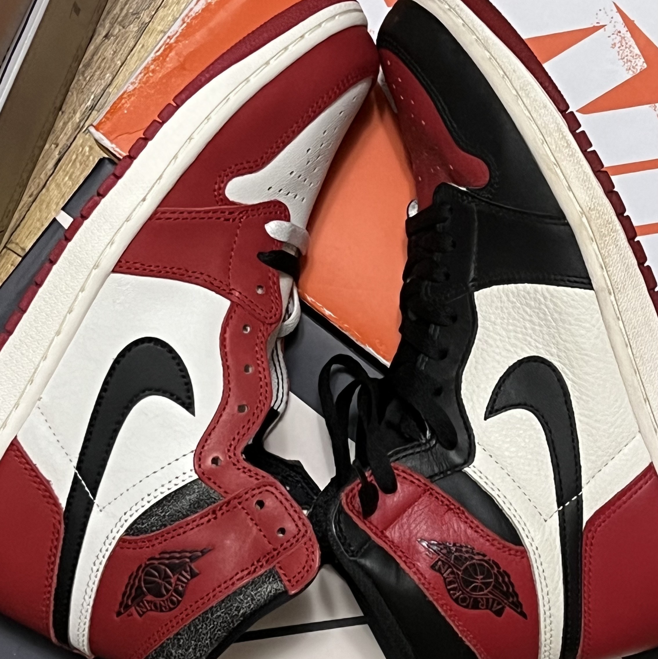 Jordan 1 Retro High OG Bred Toe, Jordan 1 Retro High OG Chicago 2022 착용 스타일