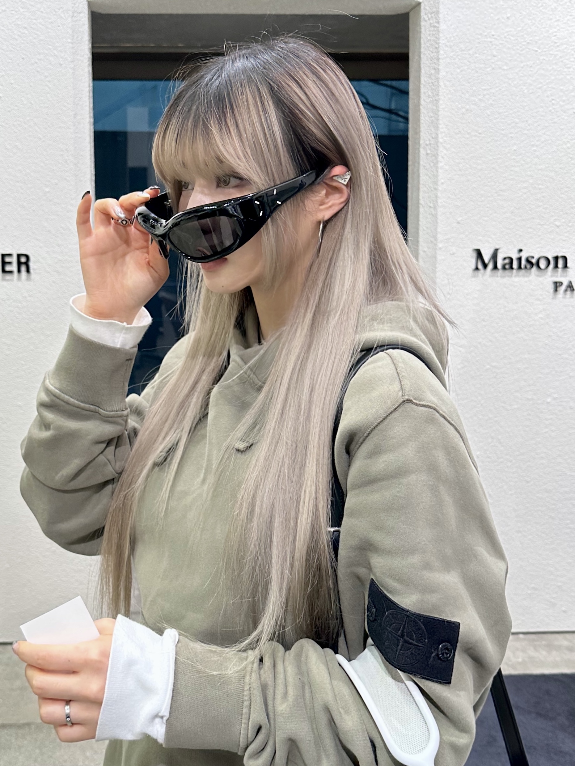 New Balance x Stone Island 574 Legacy Green, Apple AirPods Max Lightning Silver (Korean Ver.) 착용 스타일 - 2