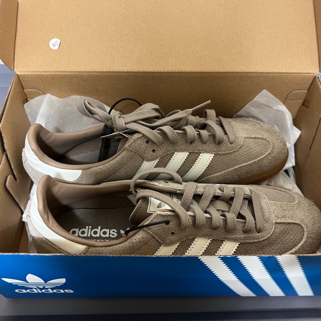 Adidas Samba OG Chalky Brown Core White 착용 스타일