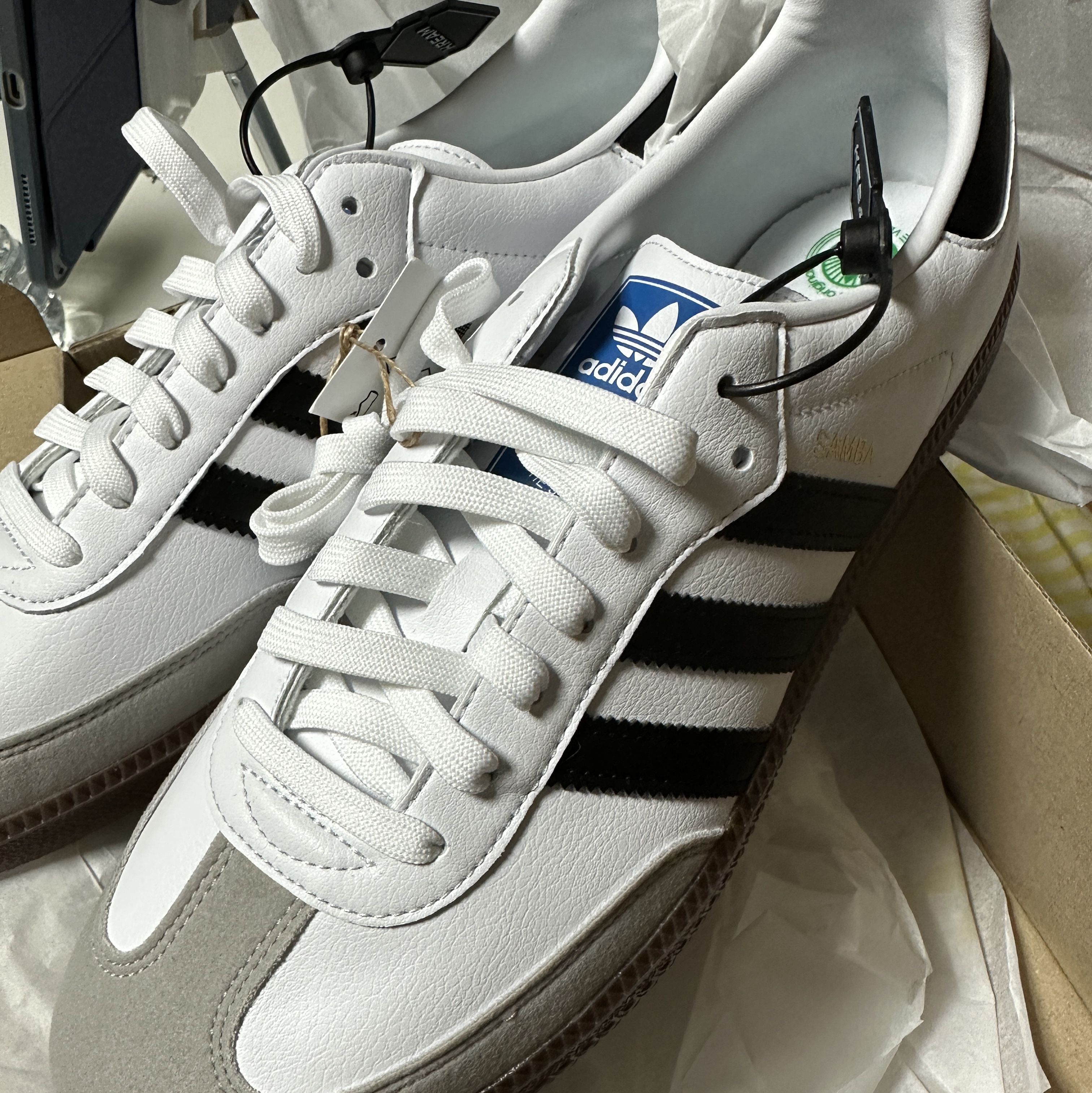 Adidas Samba Vegan White Black 착용 스타일