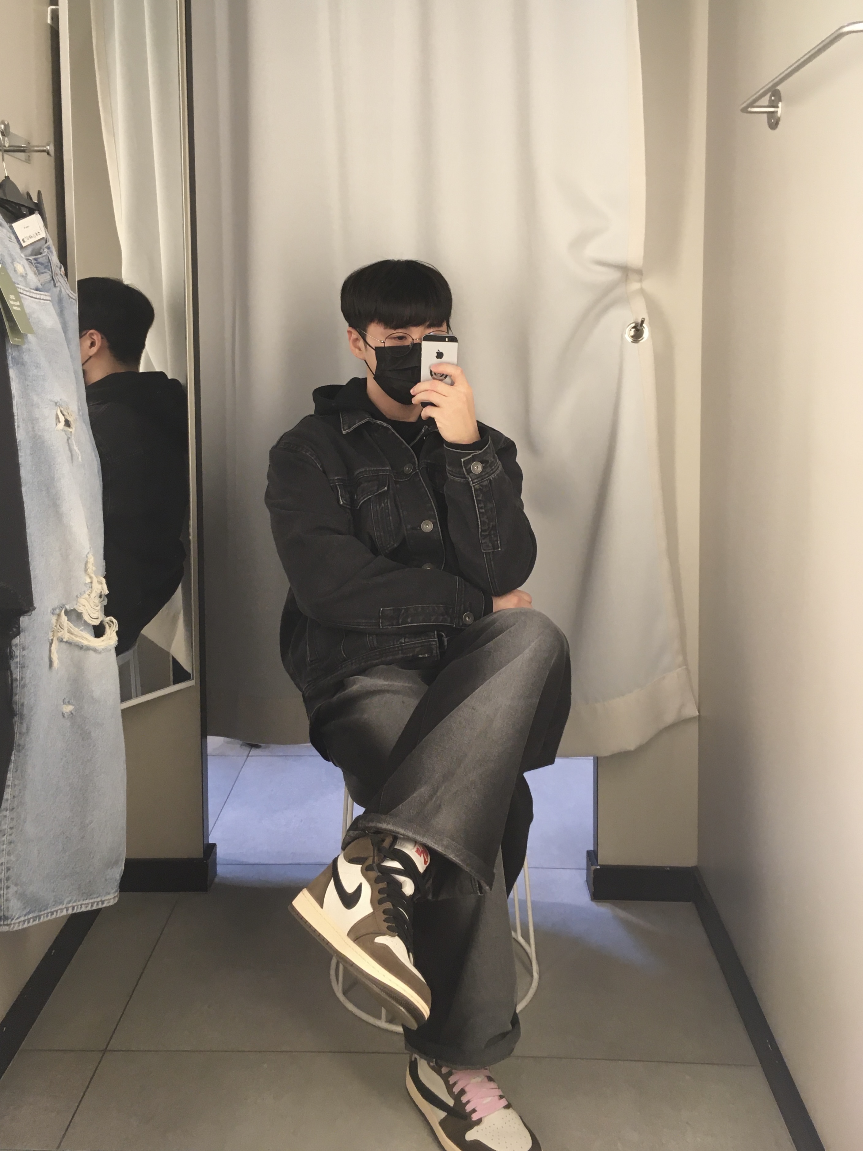 Jordan 1 x Travis Scott Retro High OG SP Mocha 착용 스타일