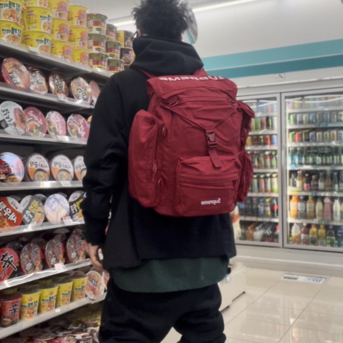 Supreme Field Backpack Red - 23SS 착용 스타일 - 5