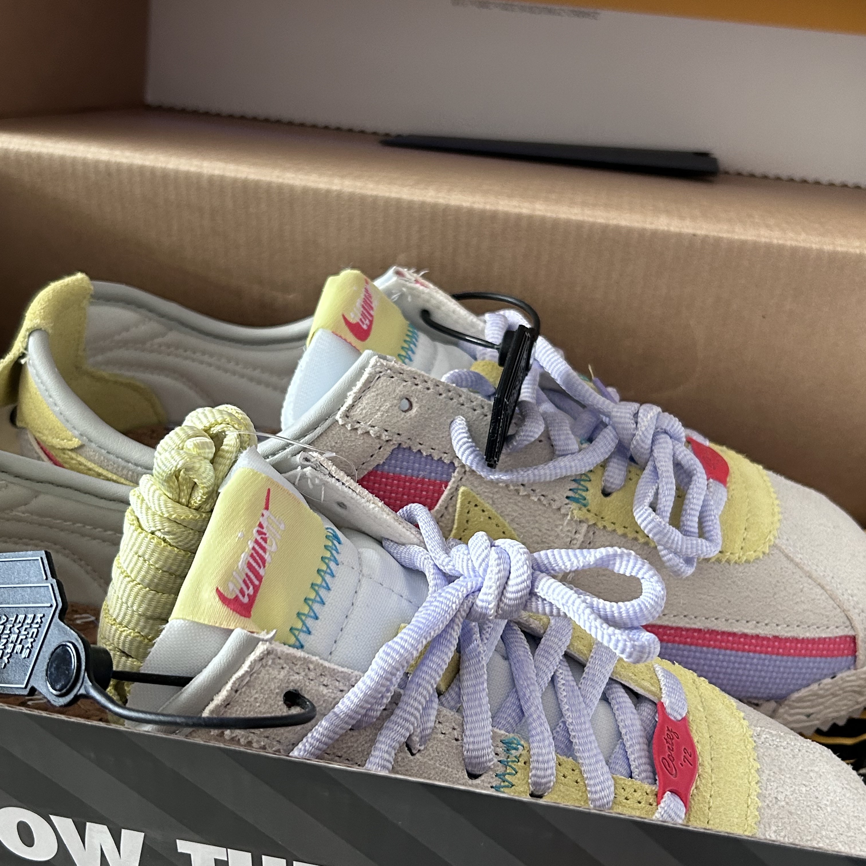 Nike x Union Cortez SP Lemon Frost 착용 스타일 - 2