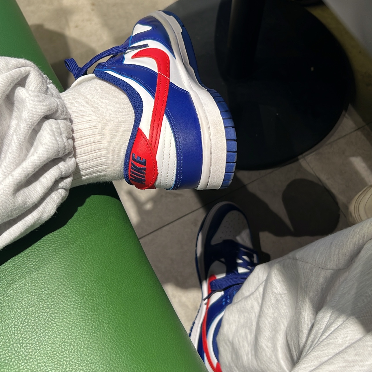 (W) Nike Dunk Low White and University Red 착용 스타일