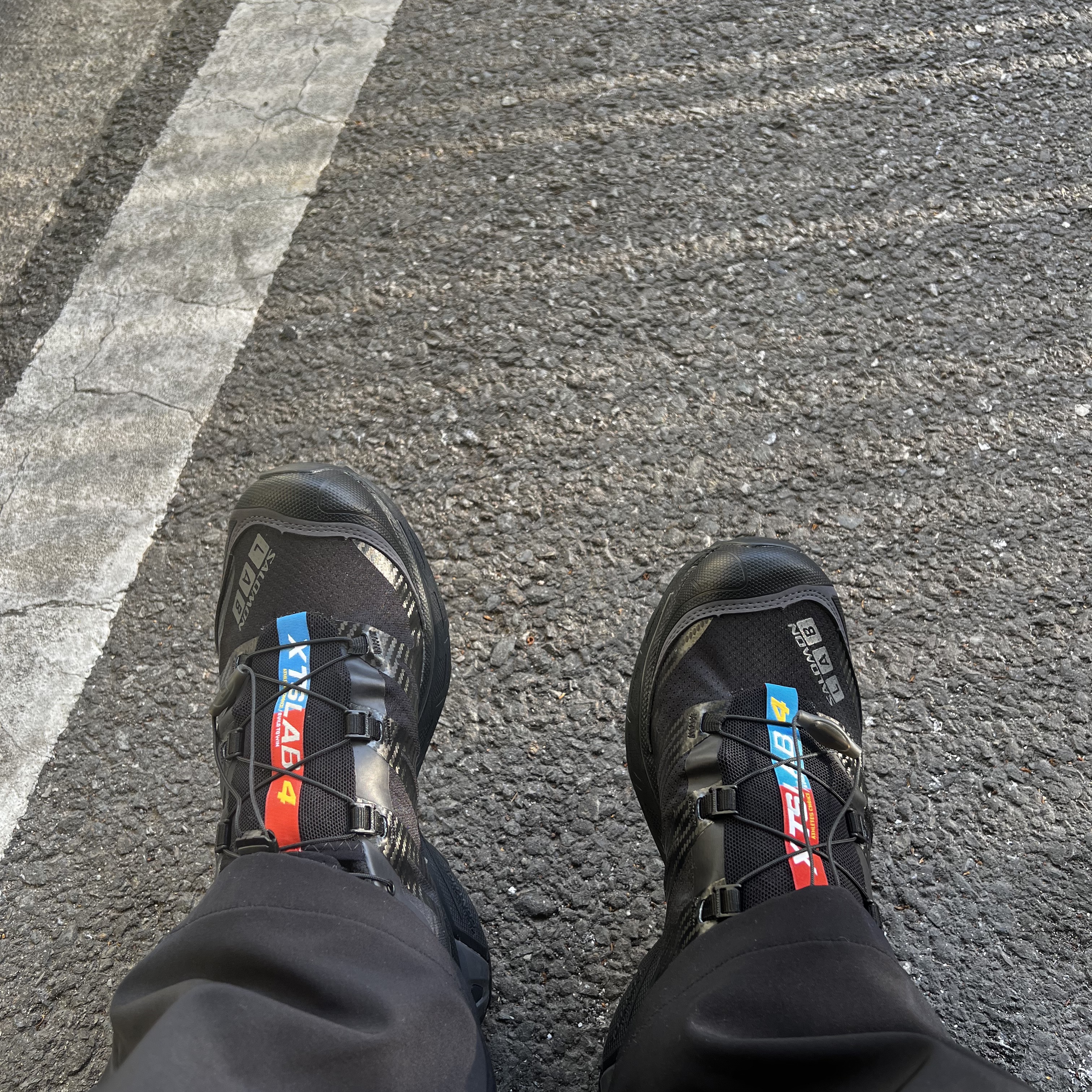 Salomon XT-4 ADV Black Magnet 착용 스타일
