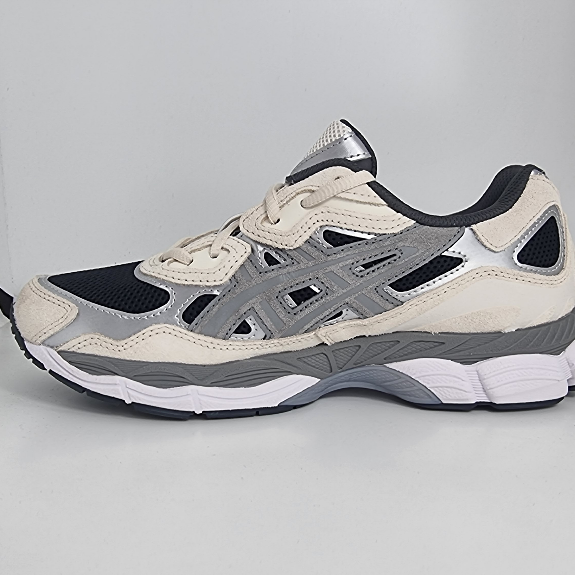 Asics Gel-NYC Black Clay Grey 착용 스타일 - 2