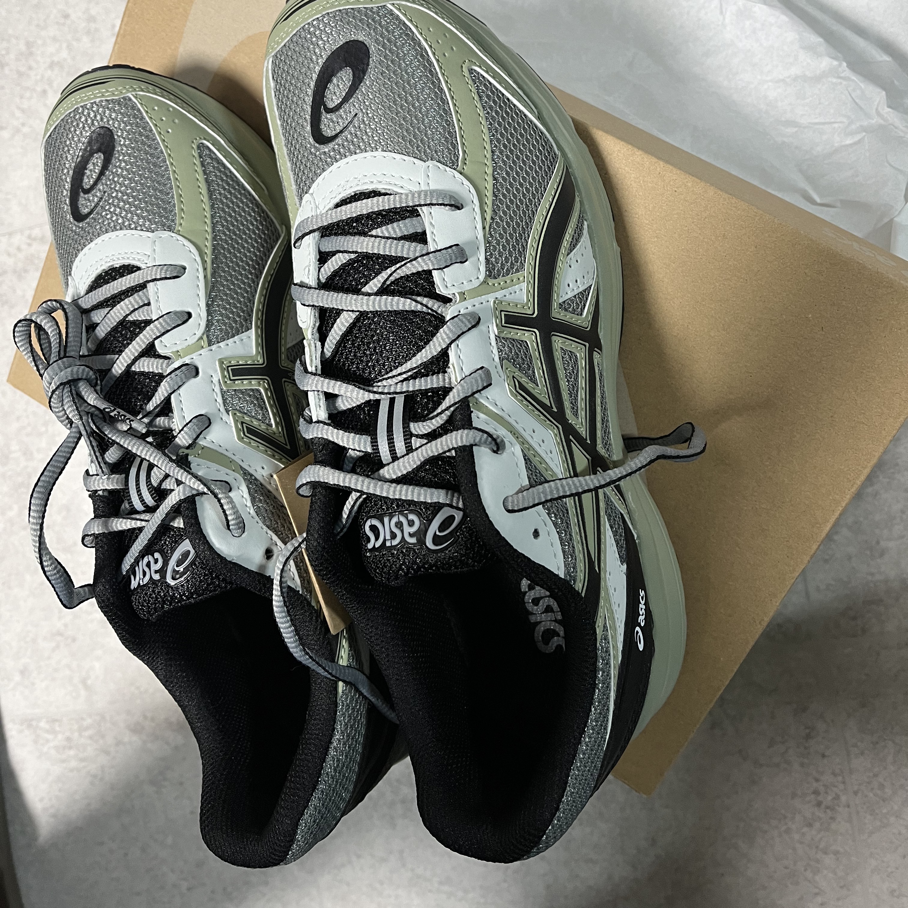 Asics Jog 100 S Sheet Rock - 2E Wide 착용 스타일