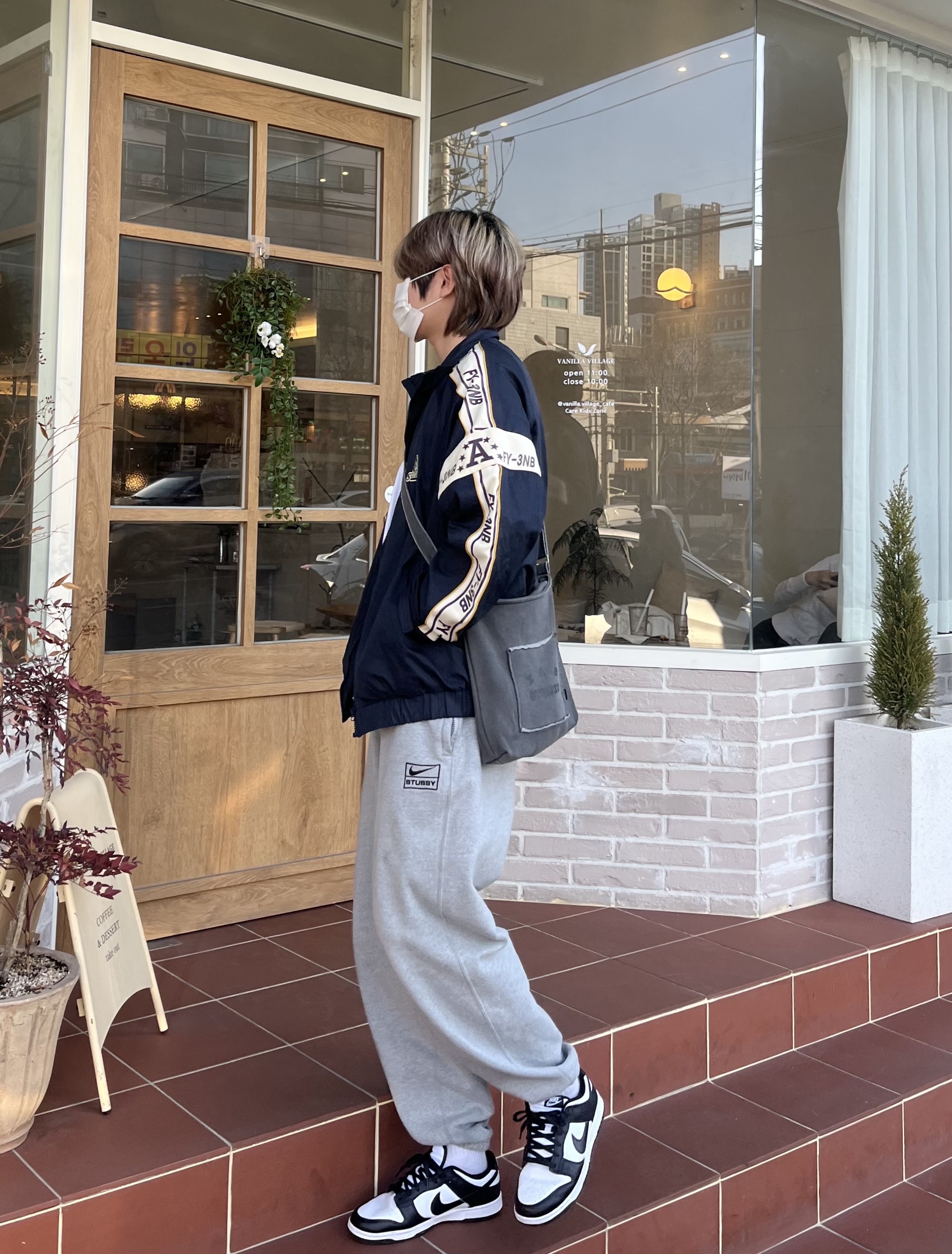 IAB Studio Pigment Bag Black, Nike Dunk Low Retro Black 착용 스타일