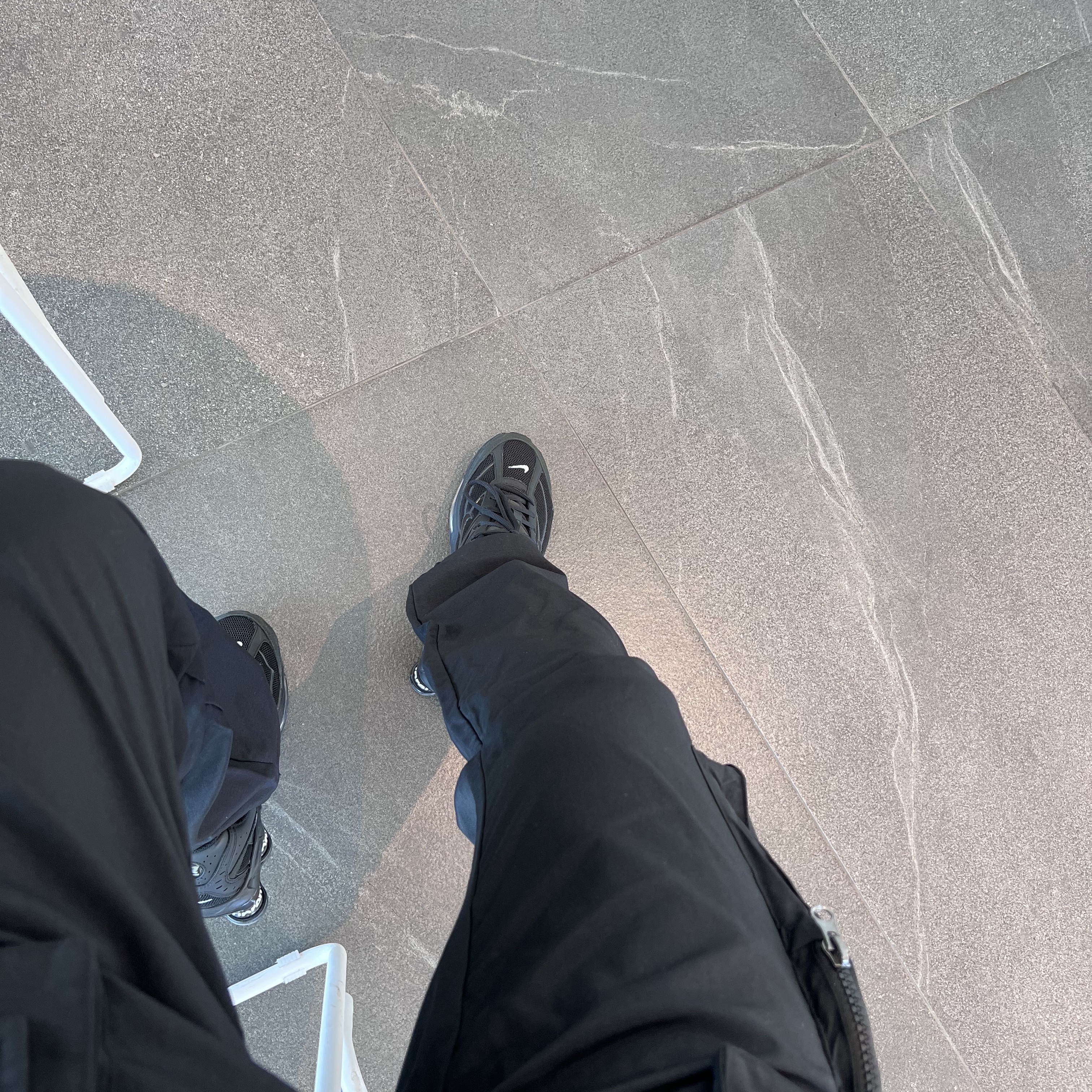 Nike x Supreme Shox Ride 2 SP Black 착용 스타일