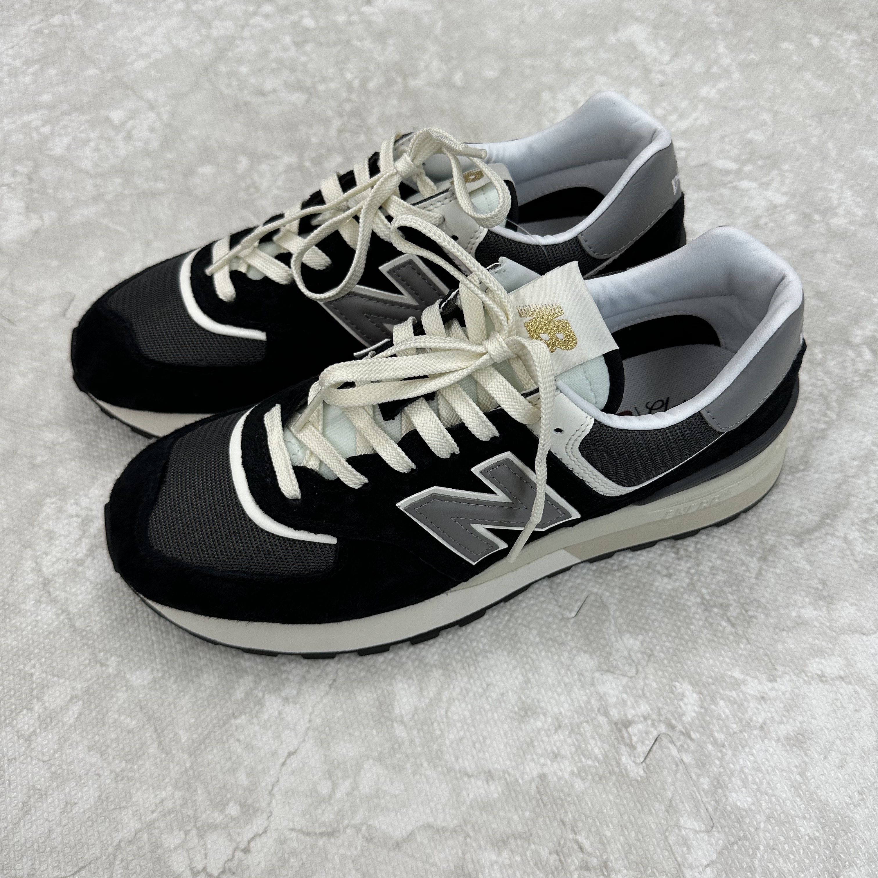 New Balance 574 Legacy Black 착용 스타일 - 3
