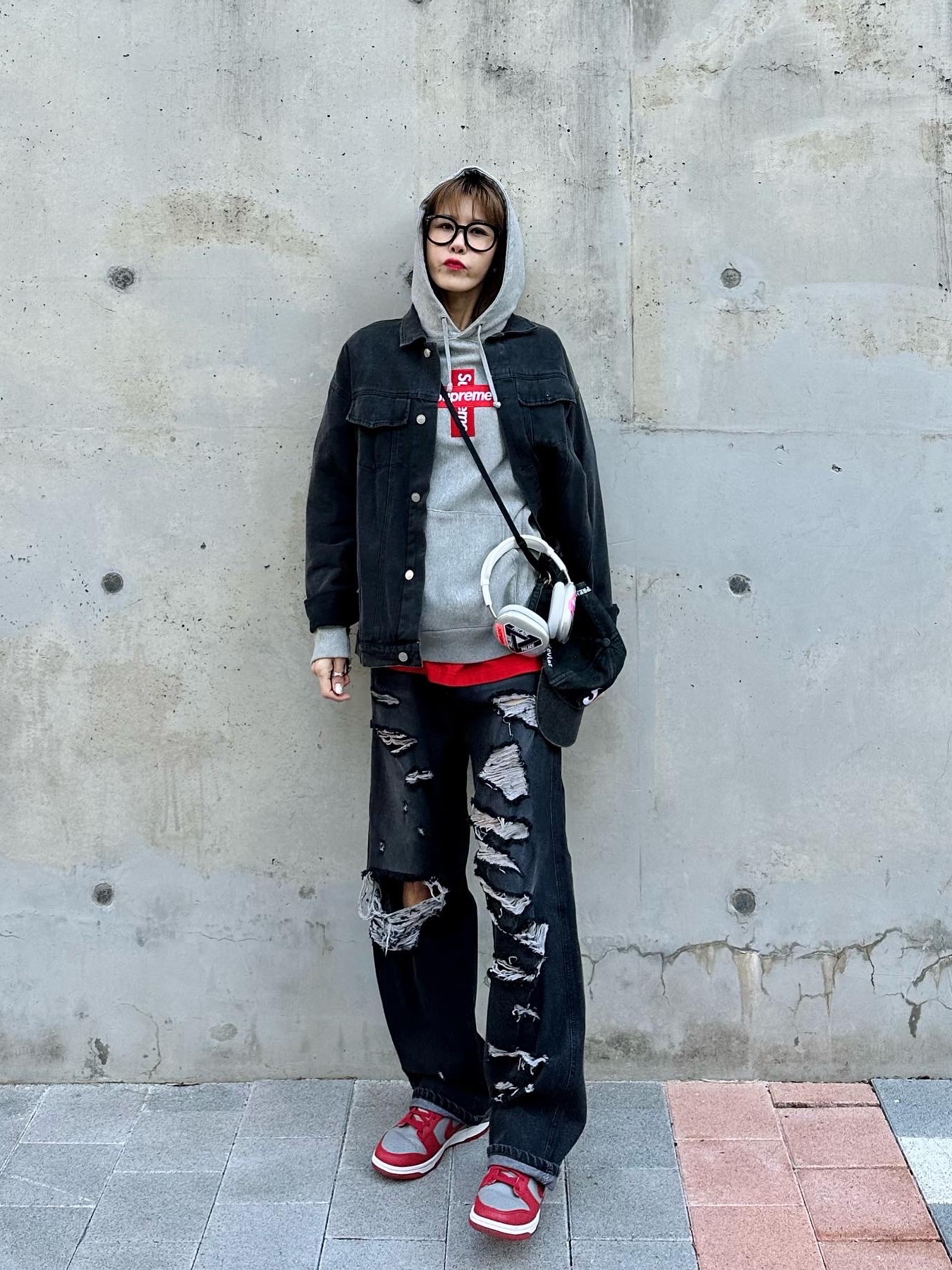 Supreme Kevlar Denim S Logo 6-Panel Black - 22SS, Supreme Cross Box Logo Hooded Sweatshirt Heather Grey - 20FW 착용 스타일 - 2
