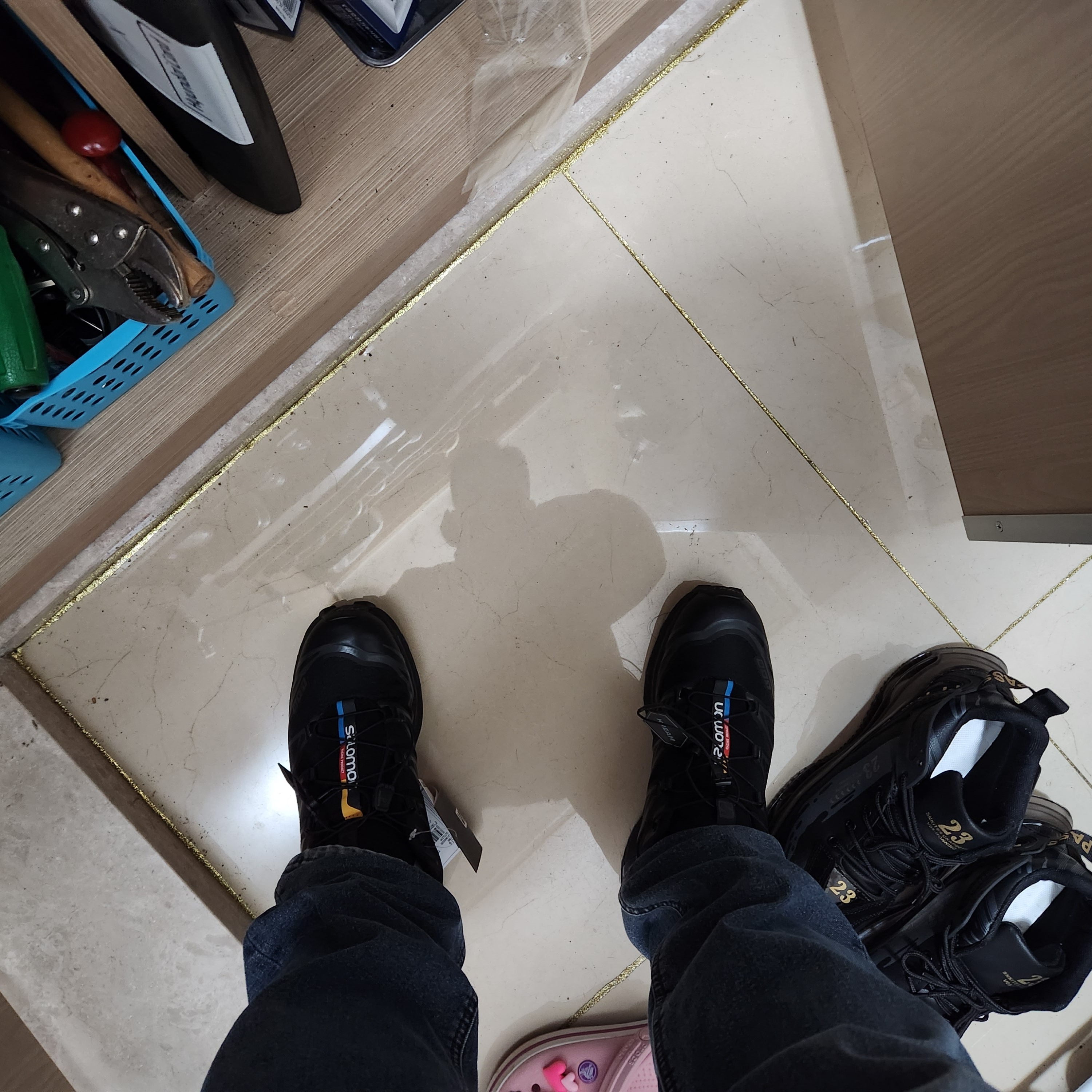 Salomon XT-6 ADV Black 착용 스타일 - 1