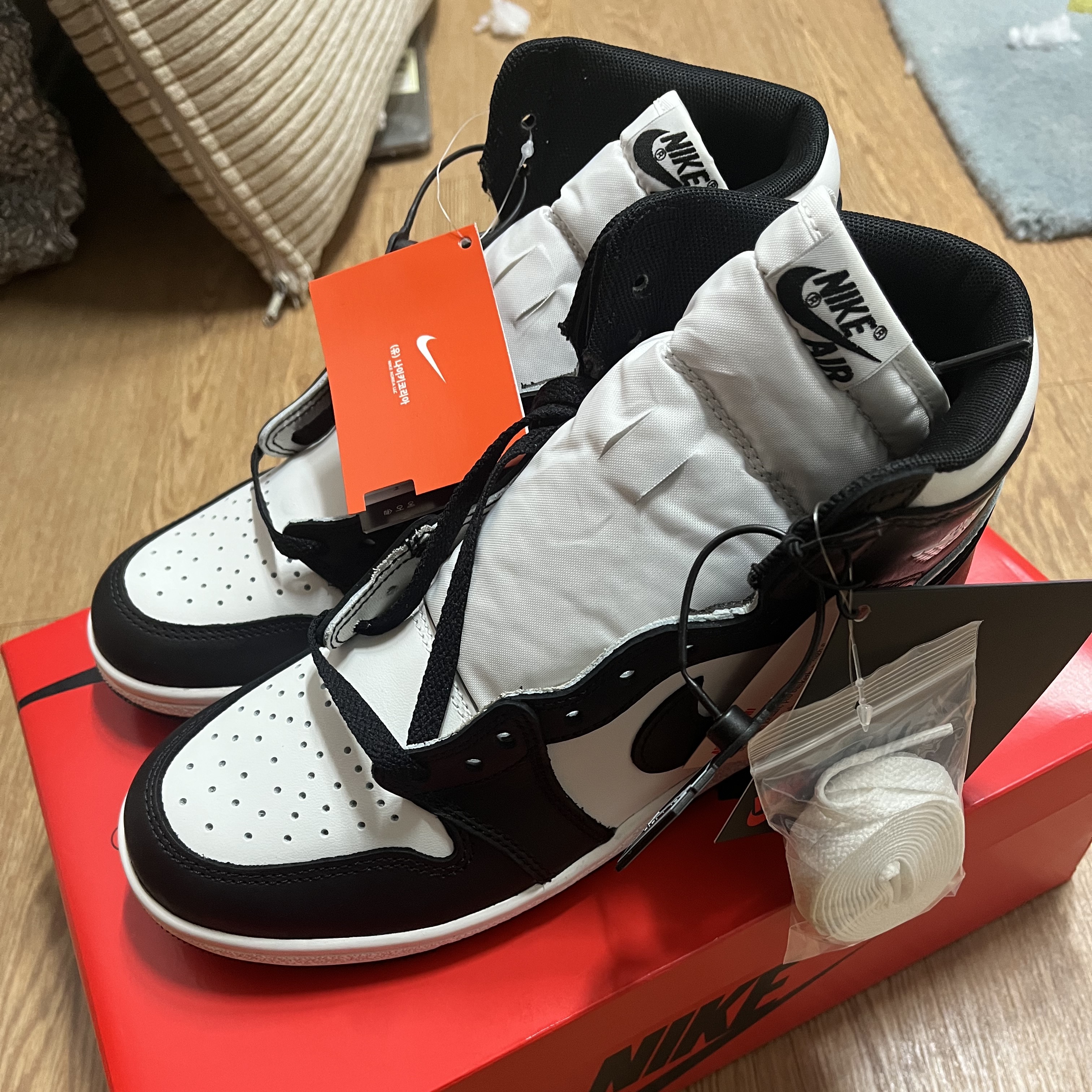 Jordan 1 High 85 Black White 착용 스타일