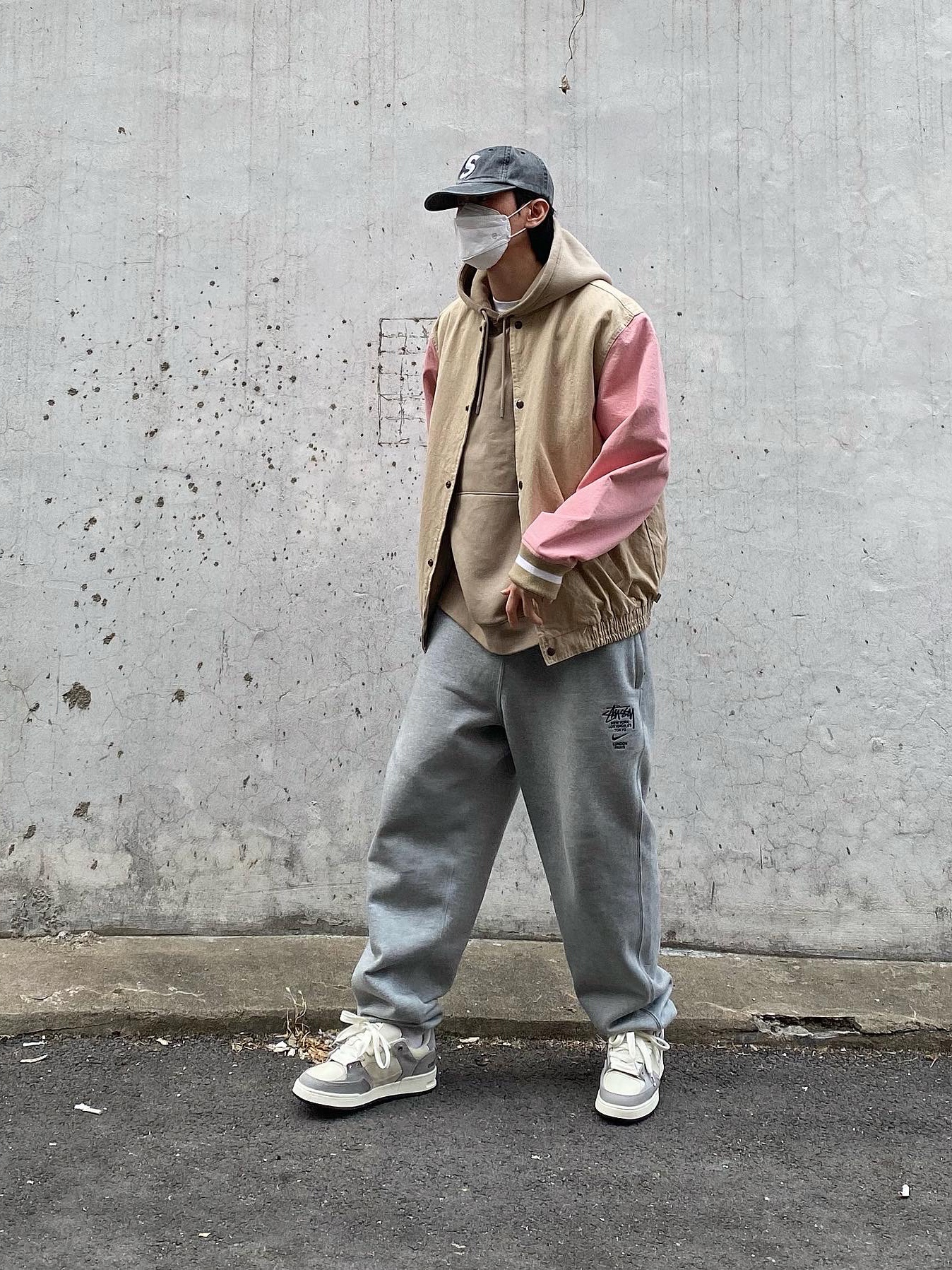 Nike x Stussy NRG ZR Fleece Pants Heather Grey - US/EU, Supreme Pigment Print S Logo 6-Panel Black - 20SS 착용 스타일 - 1