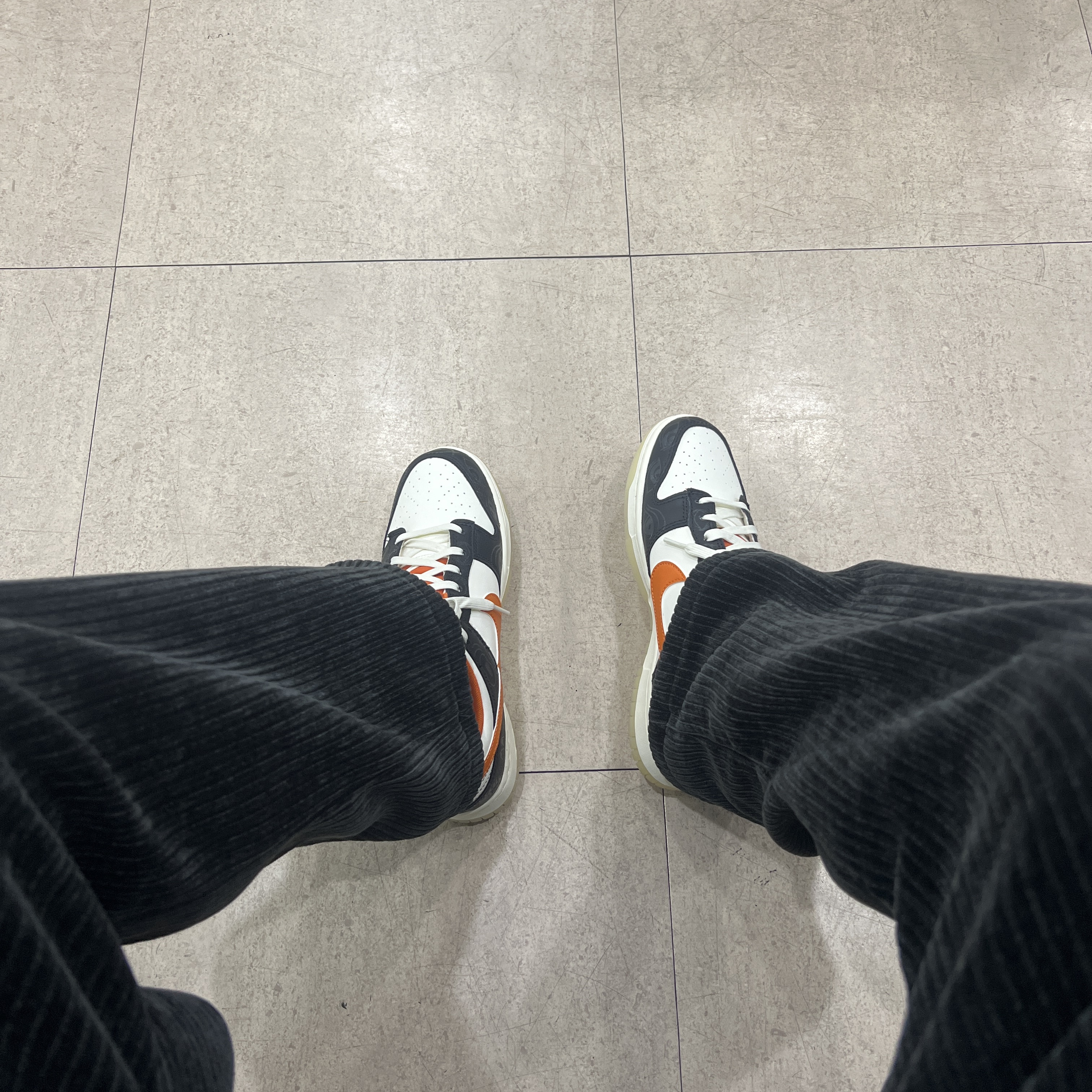 Nike Dunk Low Retro PRM Halloween 착용 스타일