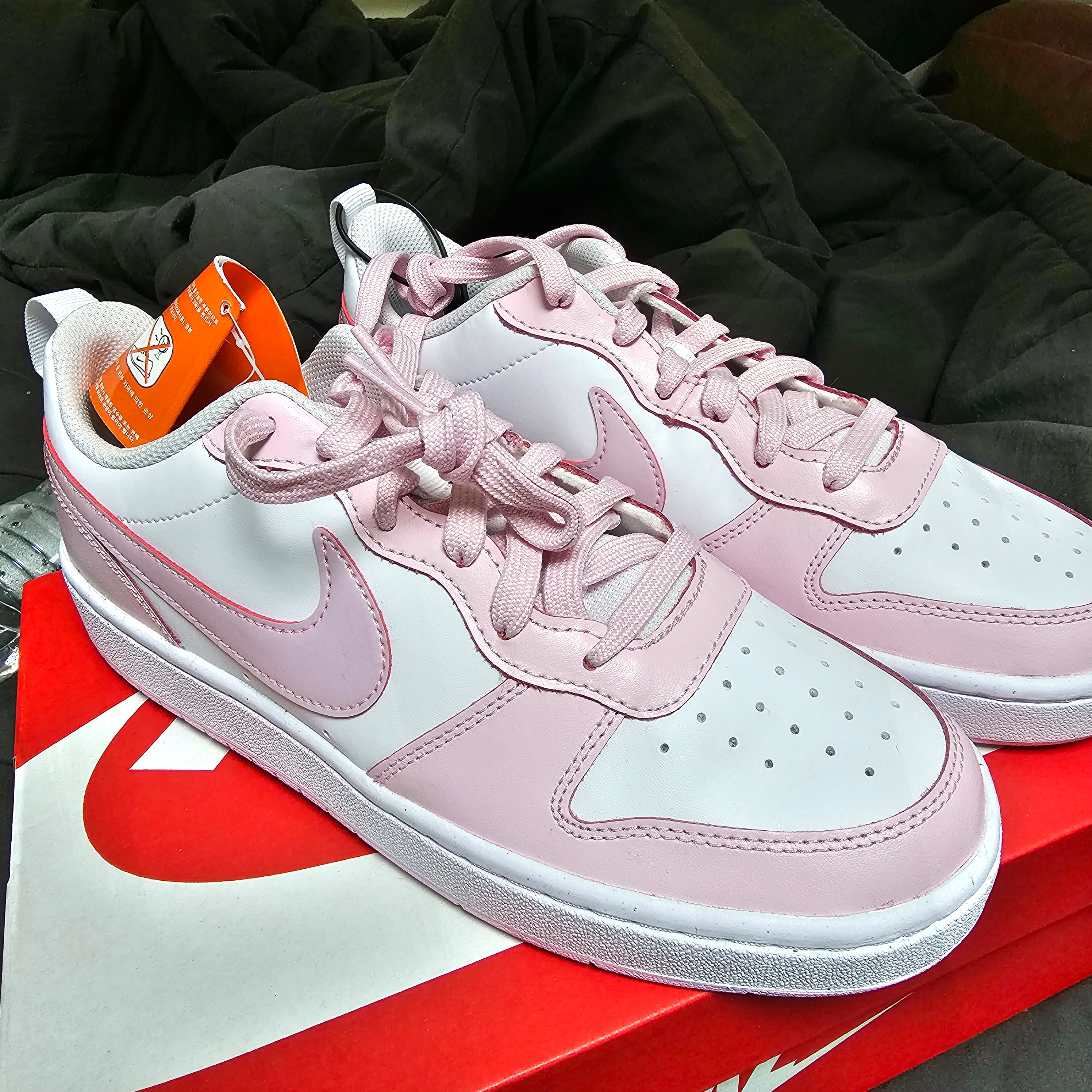 (GS) Nike Court Borough 2 SE White Pink Foam 착용 스타일