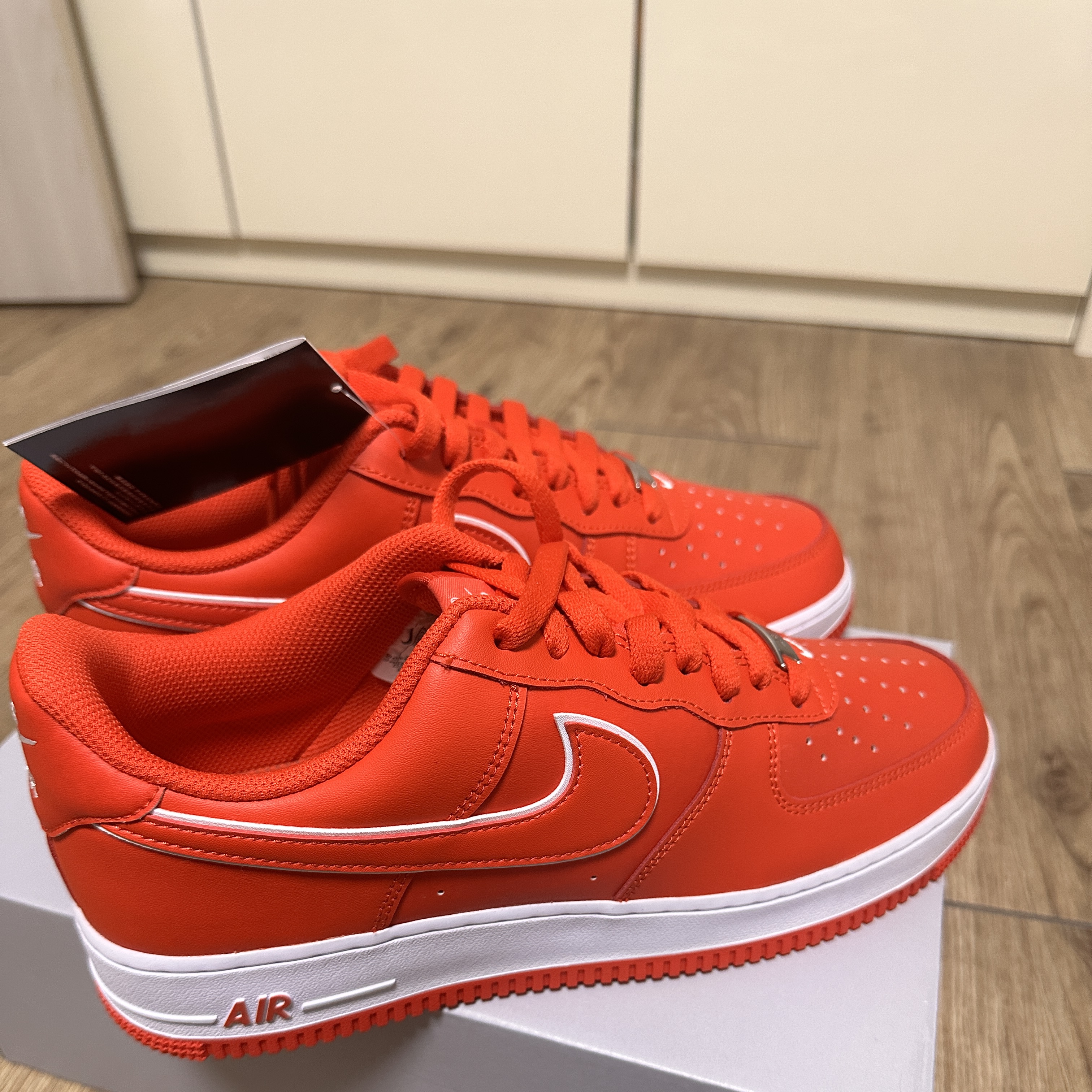 Nike Air Force 1 '07 Picante Red 착용 스타일