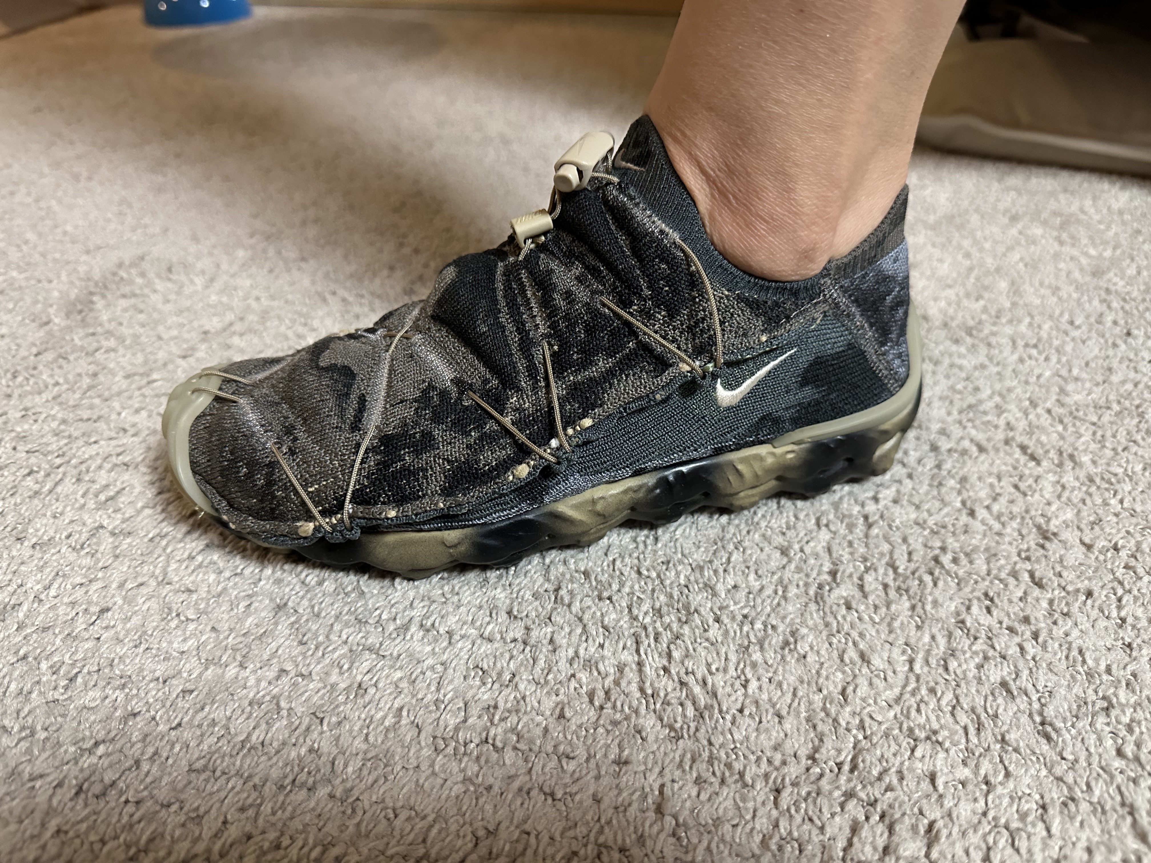 Nike ISPA Mindbody Olive Grey 착용 스타일 - 3