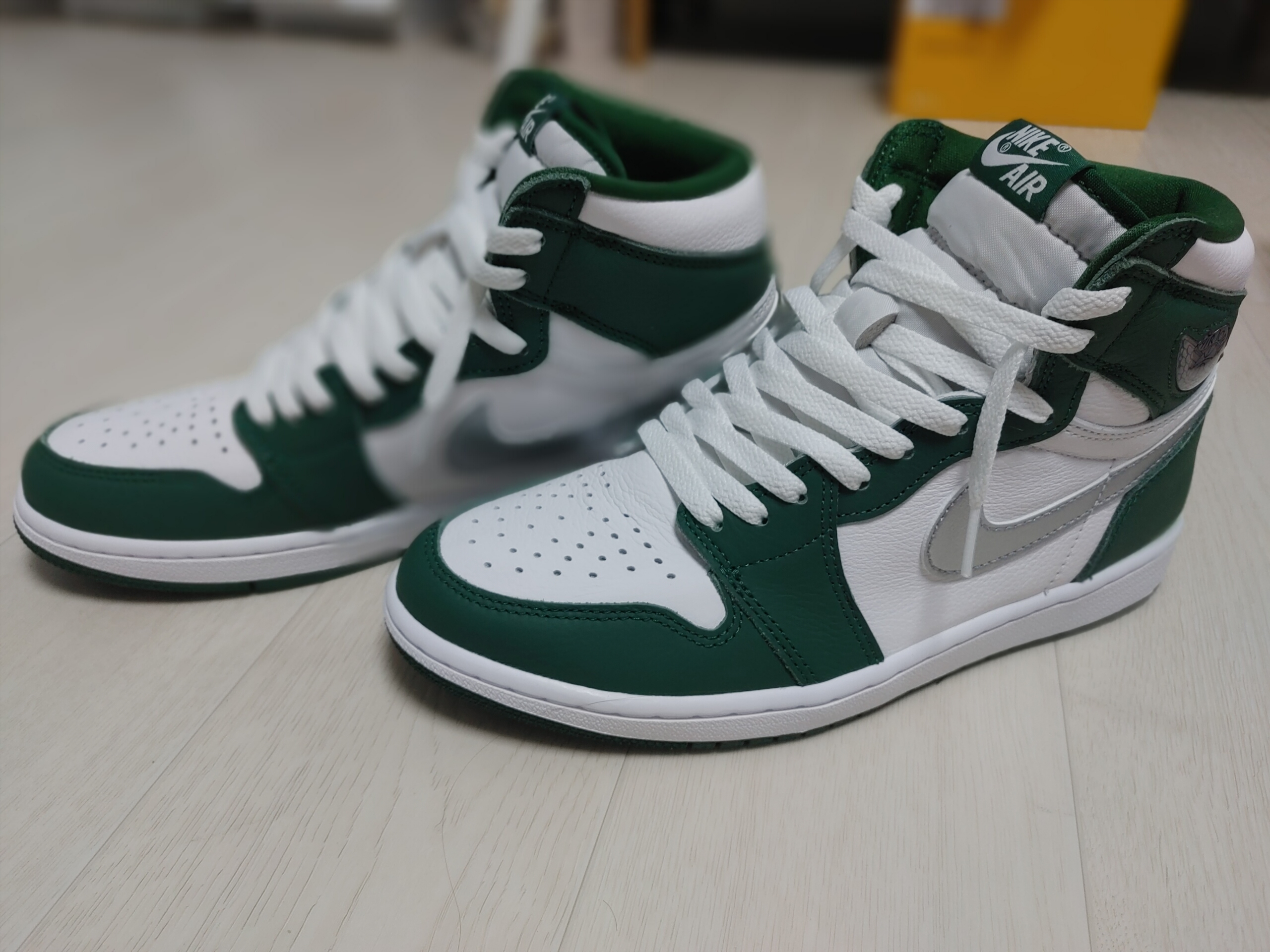 Jordan 1 Retro High OG Gorge Green 착용 스타일 - 1