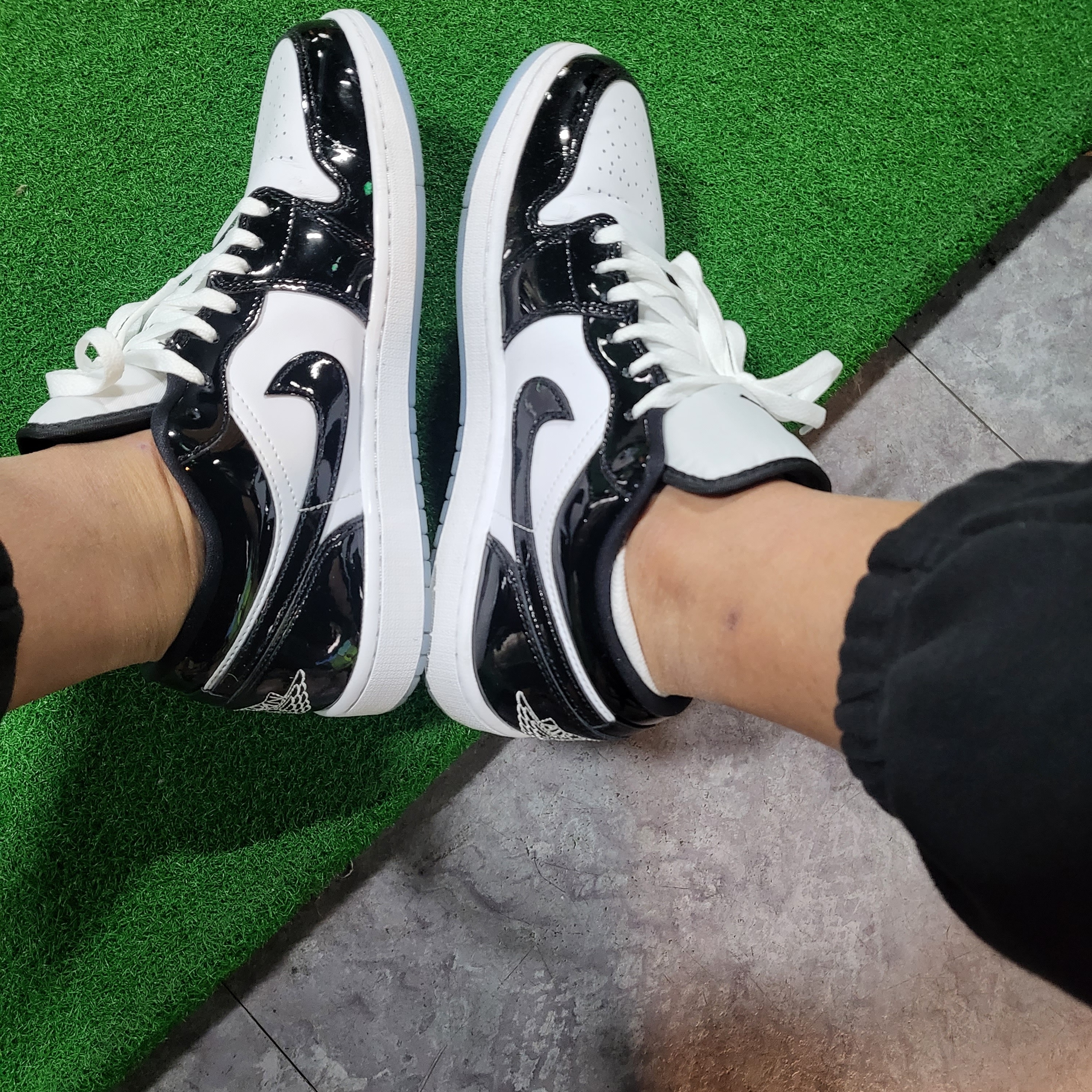 Jordan 1 Low SE Concord 착용 스타일 - 2