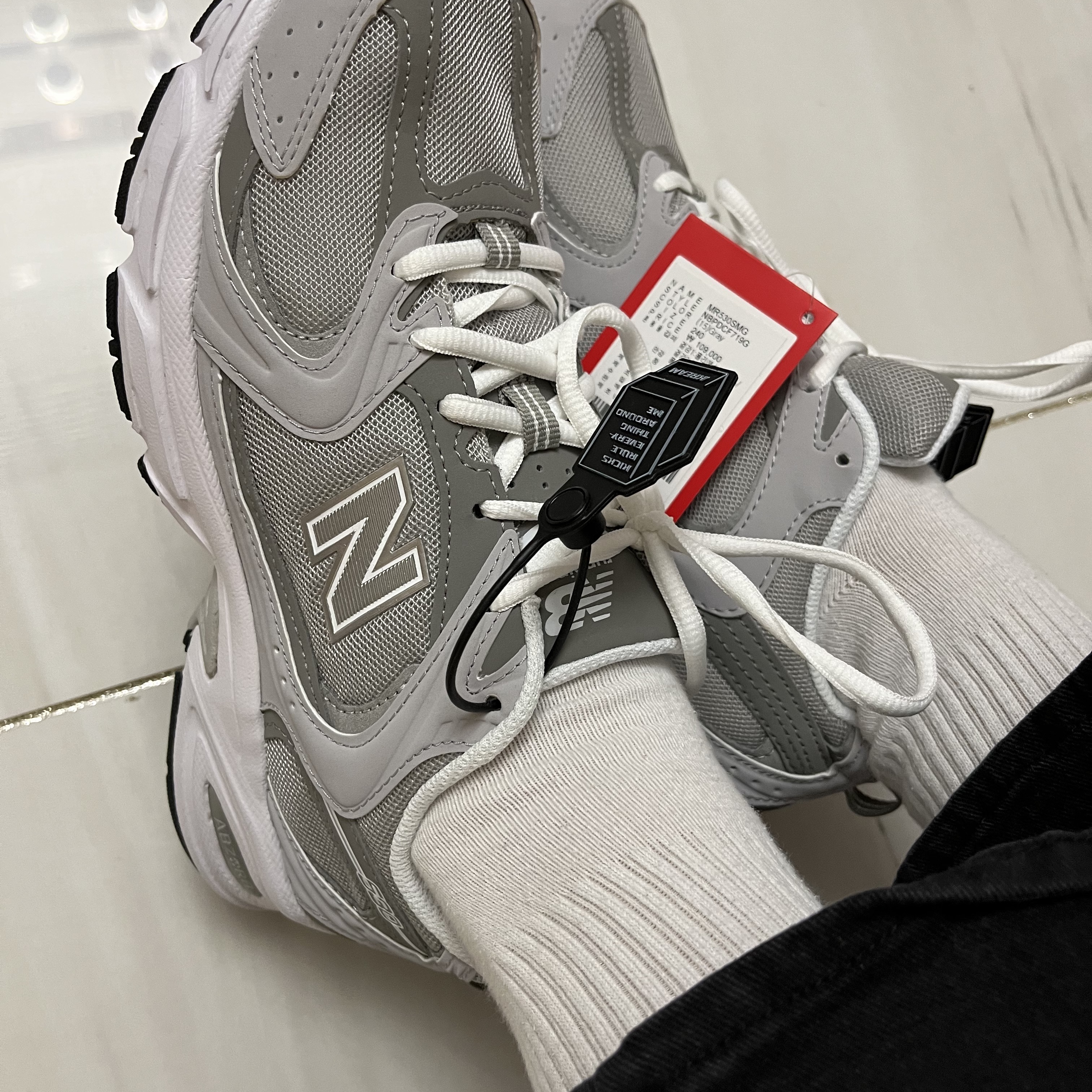 New Balance 530 Summer Fog Marblehead 착용 스타일 - 2