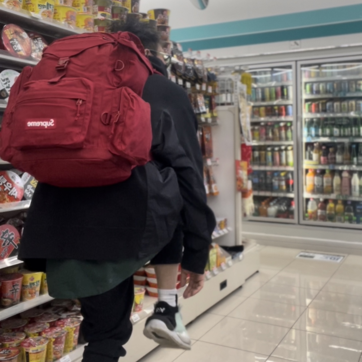 Supreme Field Backpack Red - 23SS 착용 스타일 - 4