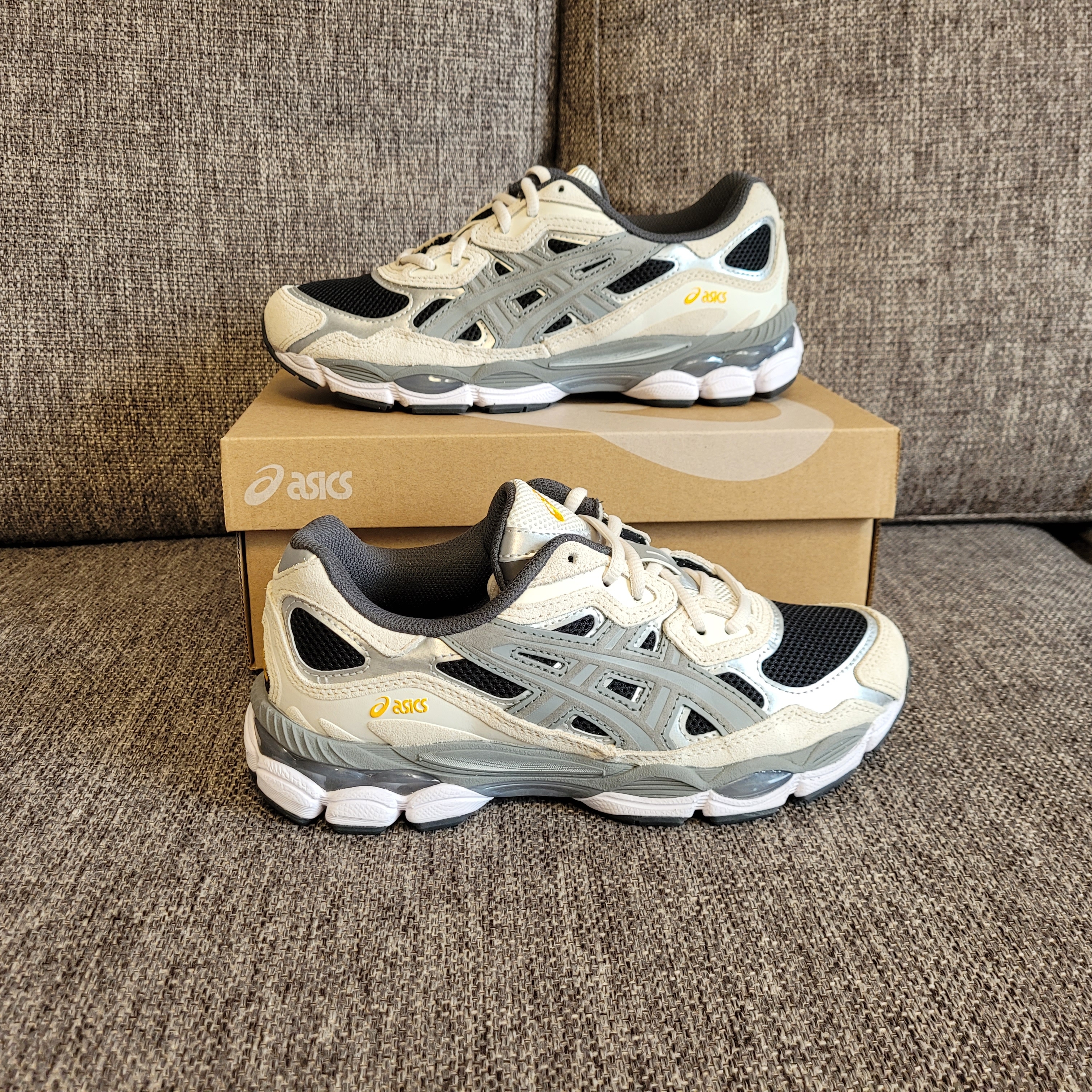 Asics Gel-NYC Black Clay Grey 착용 스타일 - 3