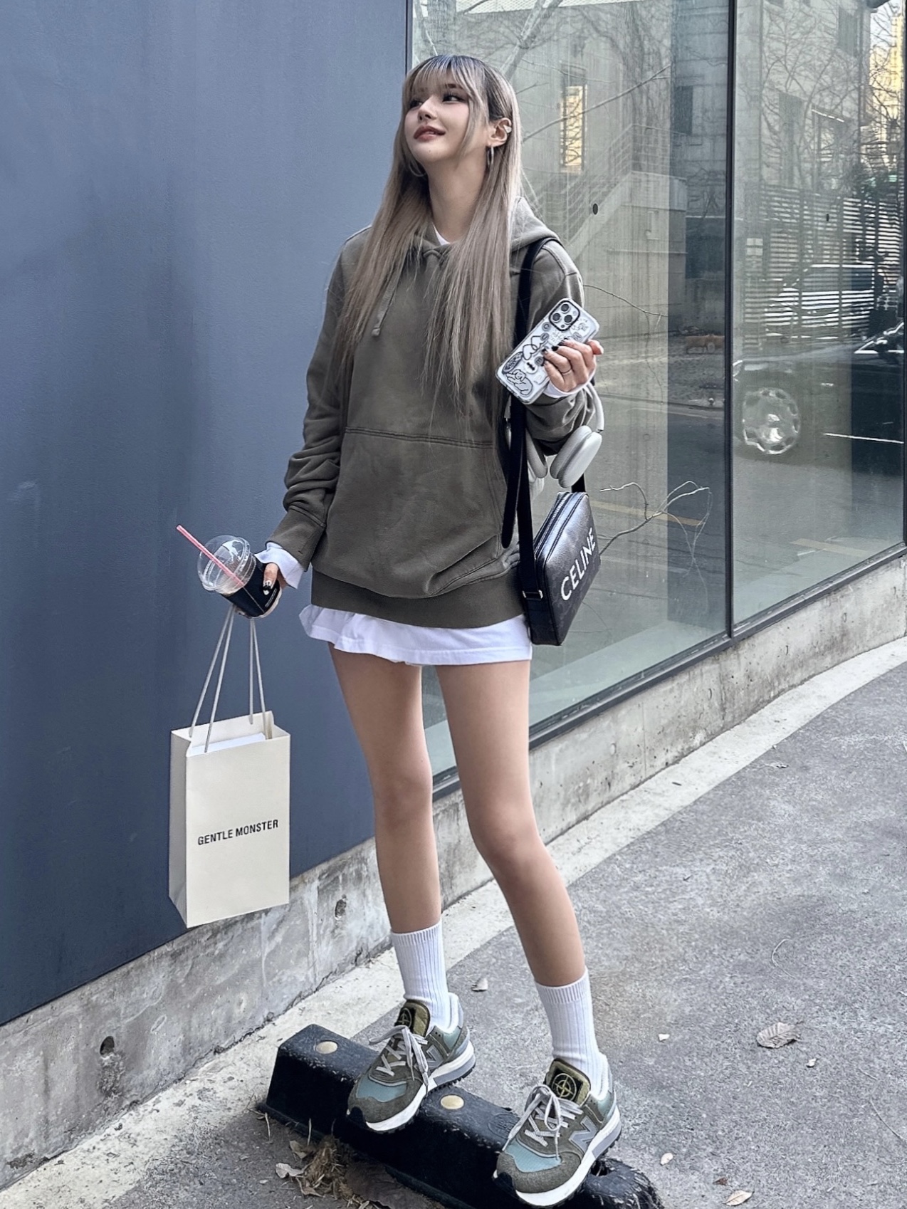 New Balance x Stone Island 574 Legacy Green, Apple AirPods Max Lightning Silver (Korean Ver.) 착용 스타일 - 1