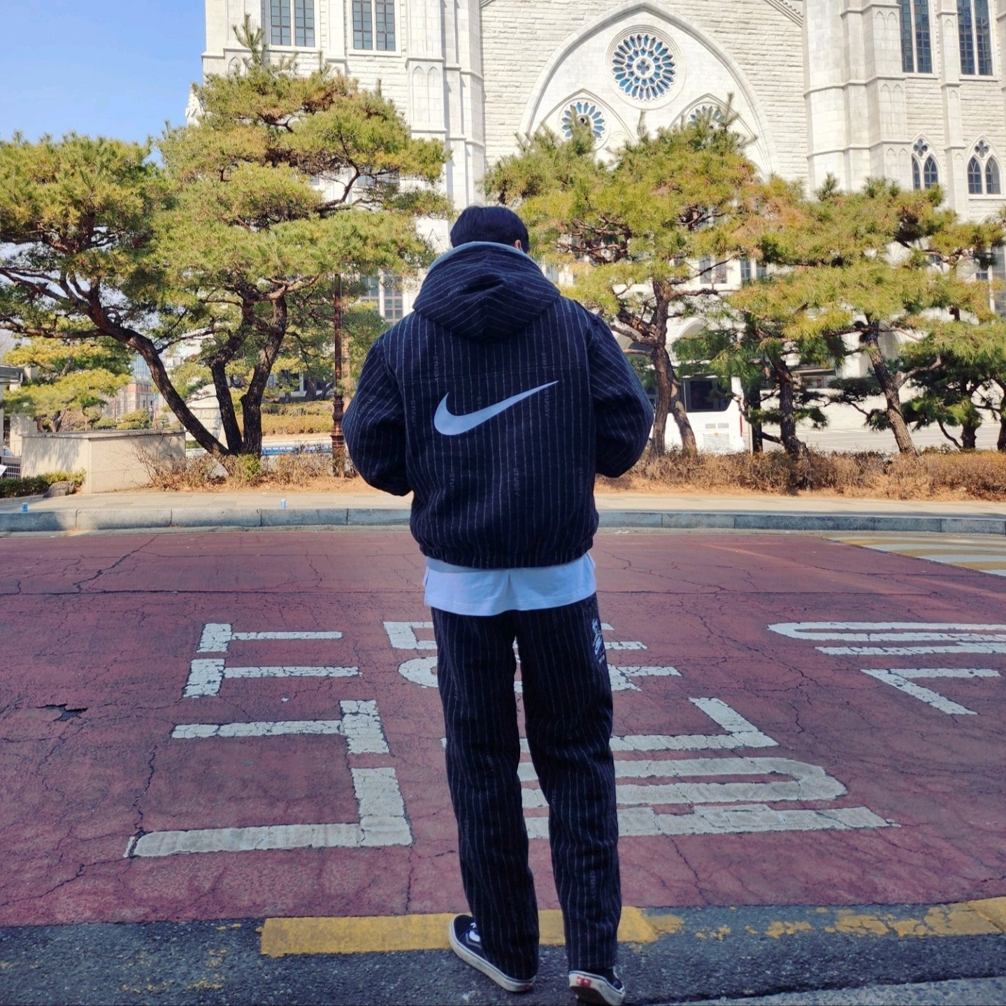Nike x Stussy NRG Striped Wool Jacket Black (DR4023-010), Nike x Stussy NRG Striped Wool Pants Black (DR4021-010) 착용 스타일 - 1