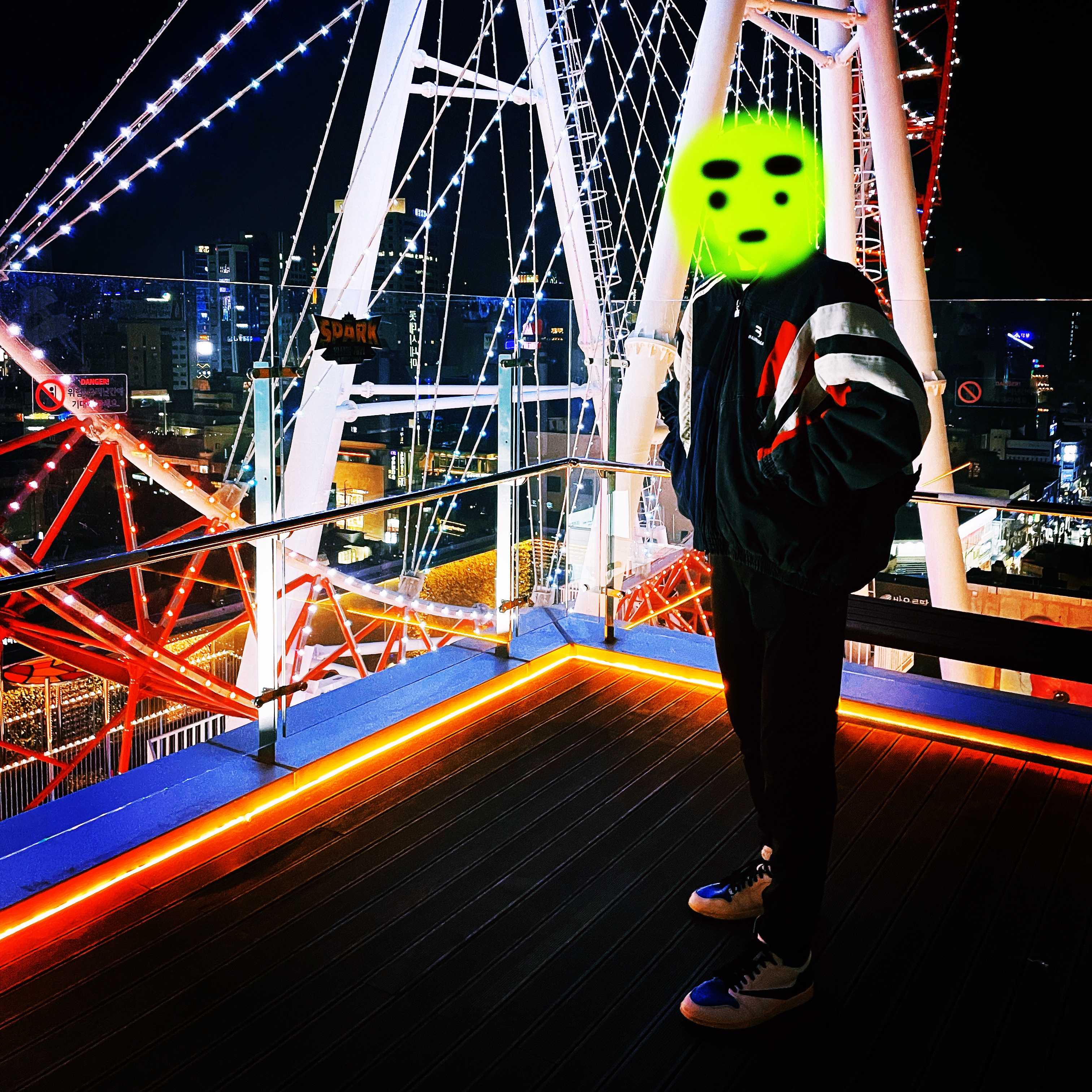Balenciaga Sporty B Track Jacket Blue, Jordan 1 x Travis Scott x Fragment Retro High OG SP Military Blue 착용 스타일