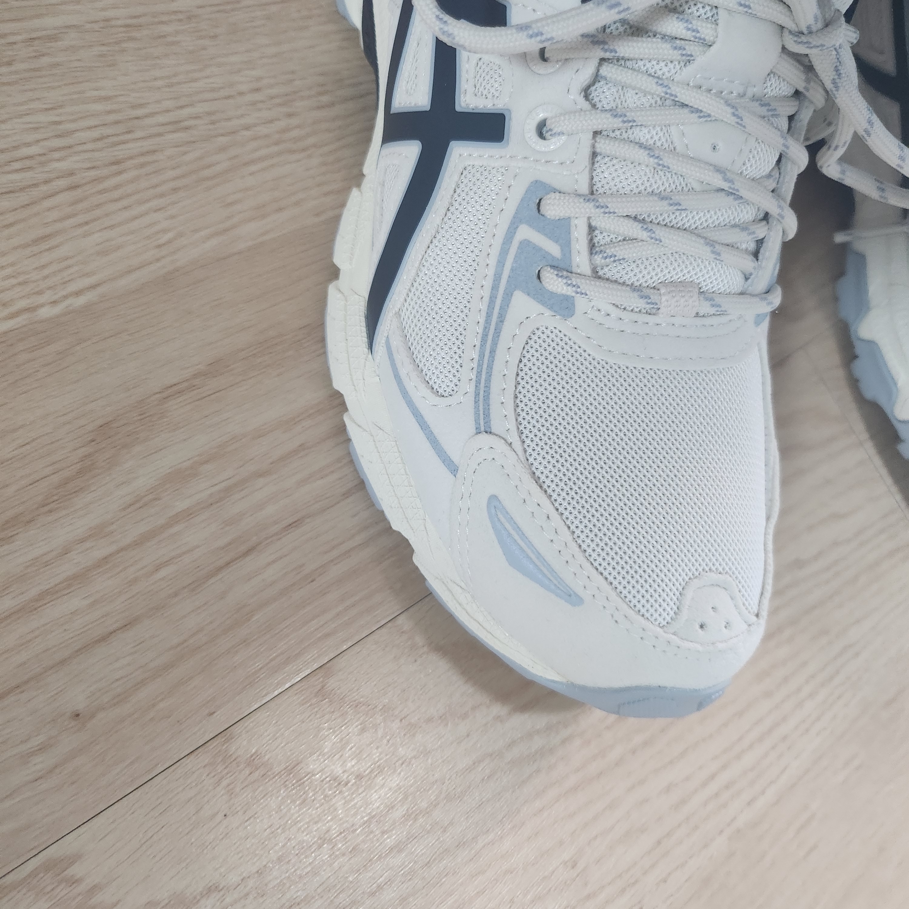 Asics Gel-Venture 6 SPS Birch French Blue 착용 스타일