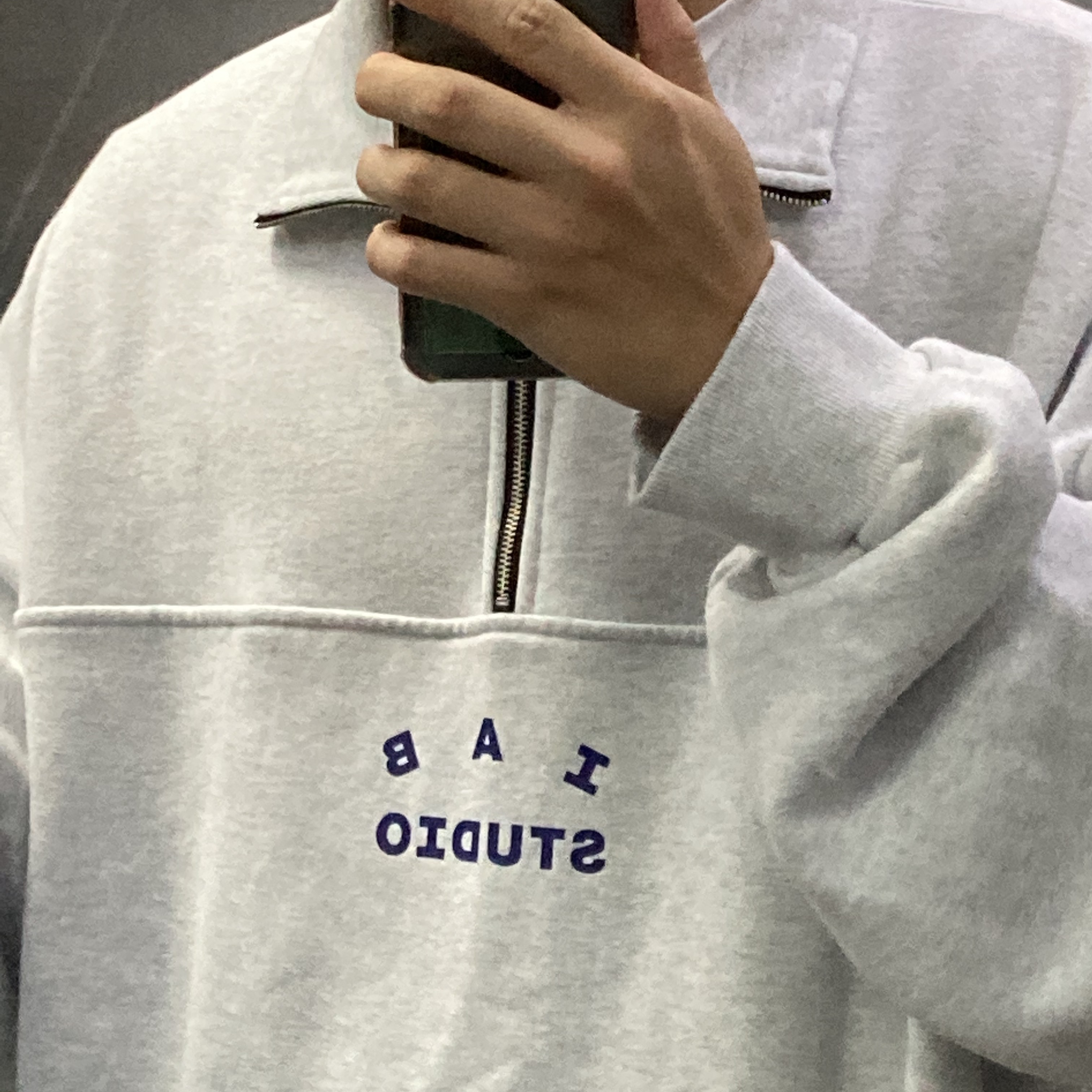 IAB Studio Half Zip Pullover Light Gray 착용 스타일 - 2