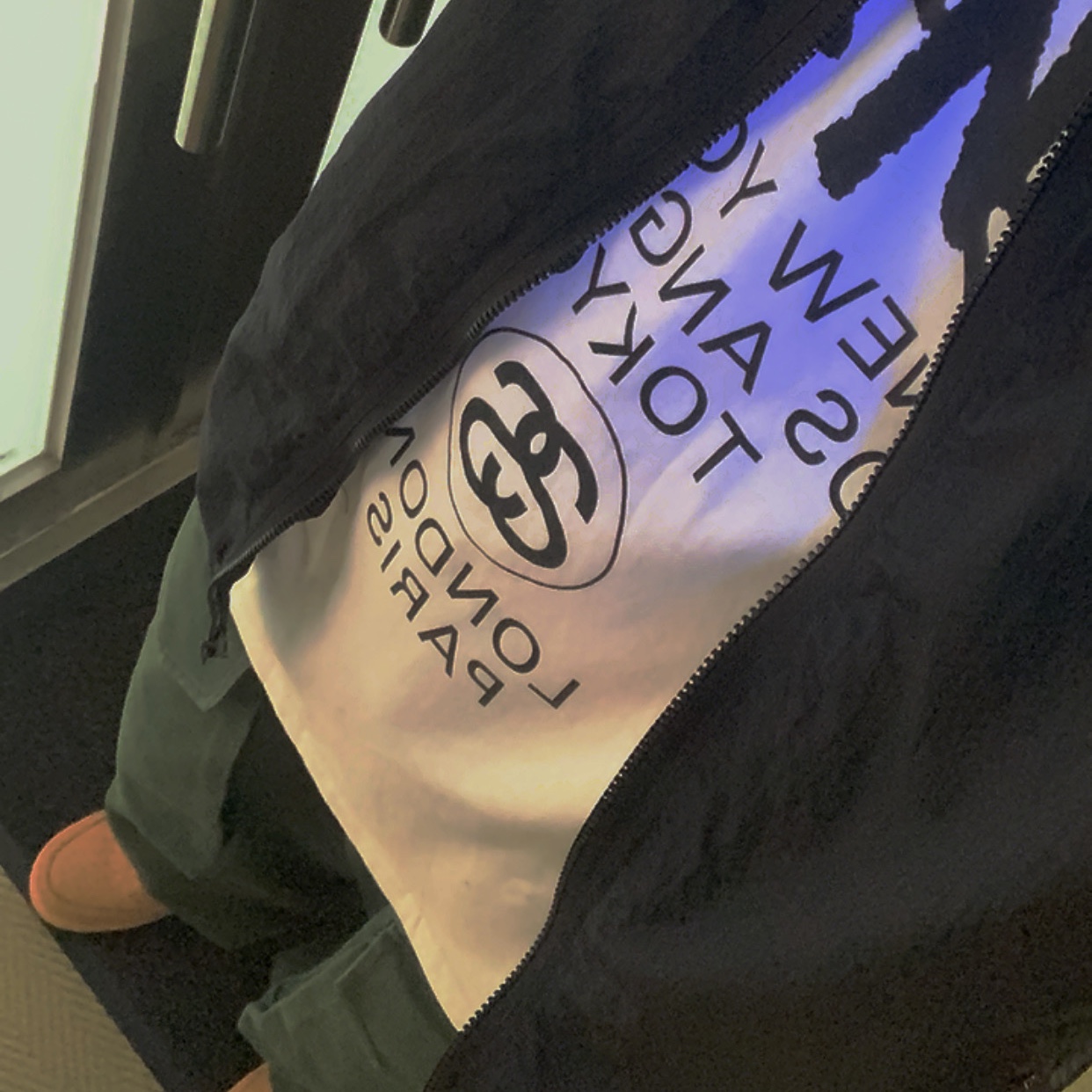 Stussy World Tour LS T-Shirt White, Nike Air Force 1 '07 WB Flax 착용 스타일