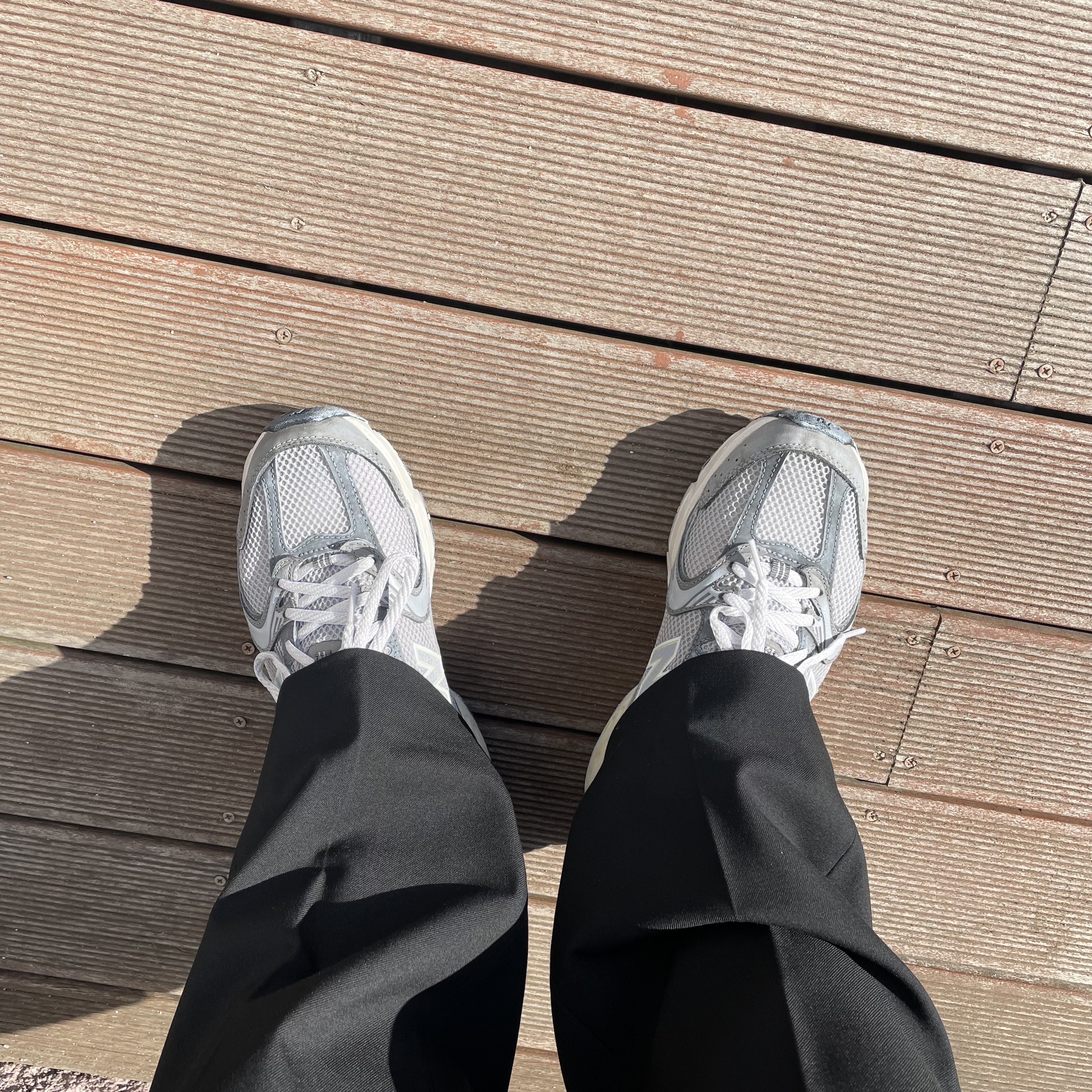 New Balance 530 Premium Vintage Grey Matter 착용 스타일