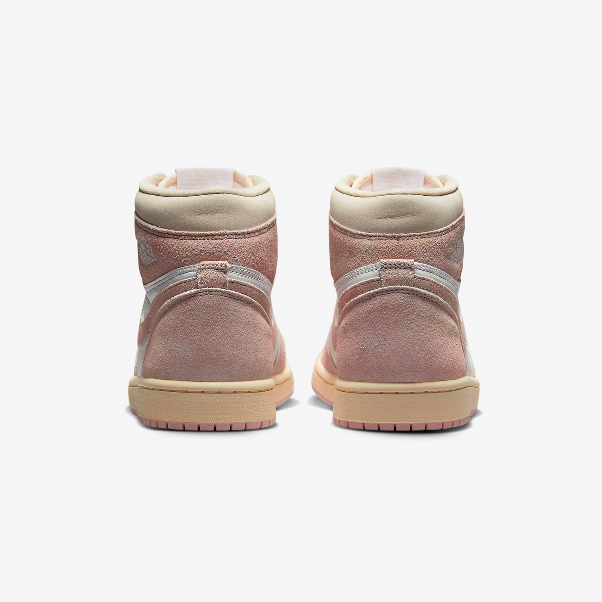 (W) Jordan 1 Retro High OG Coconut Milk and Sail 착용 스타일 - 4