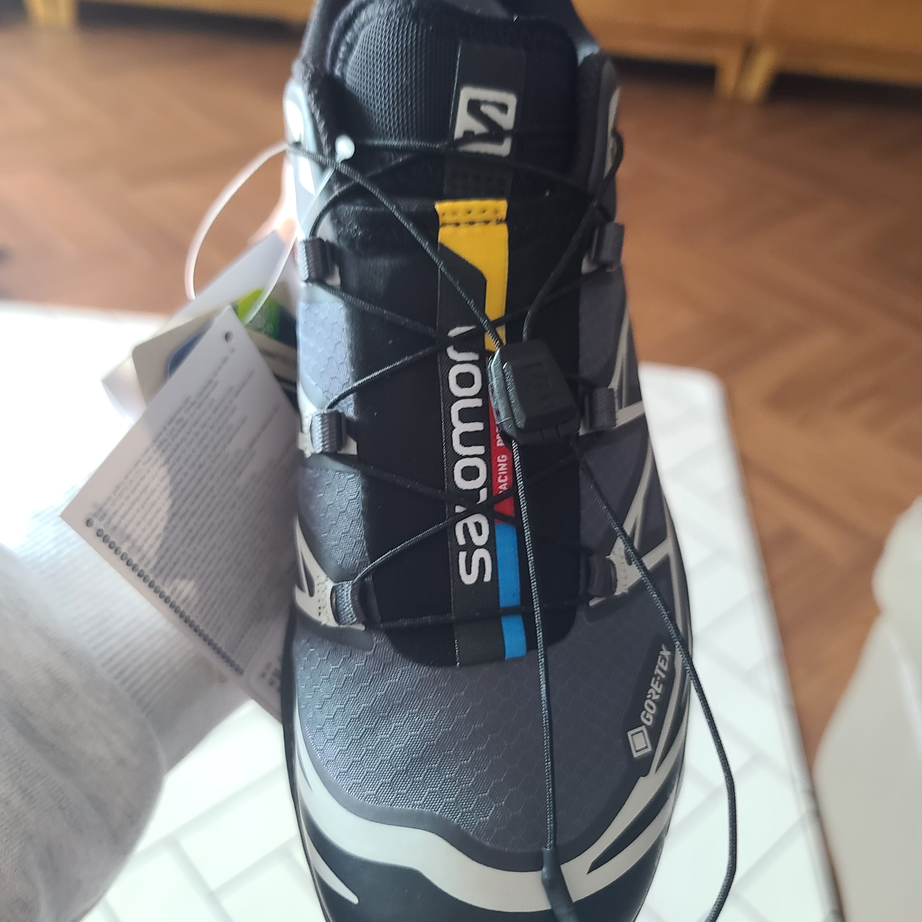 Salomon XT-6 Gore-Tex Black Ebony 착용 스타일 - 3
