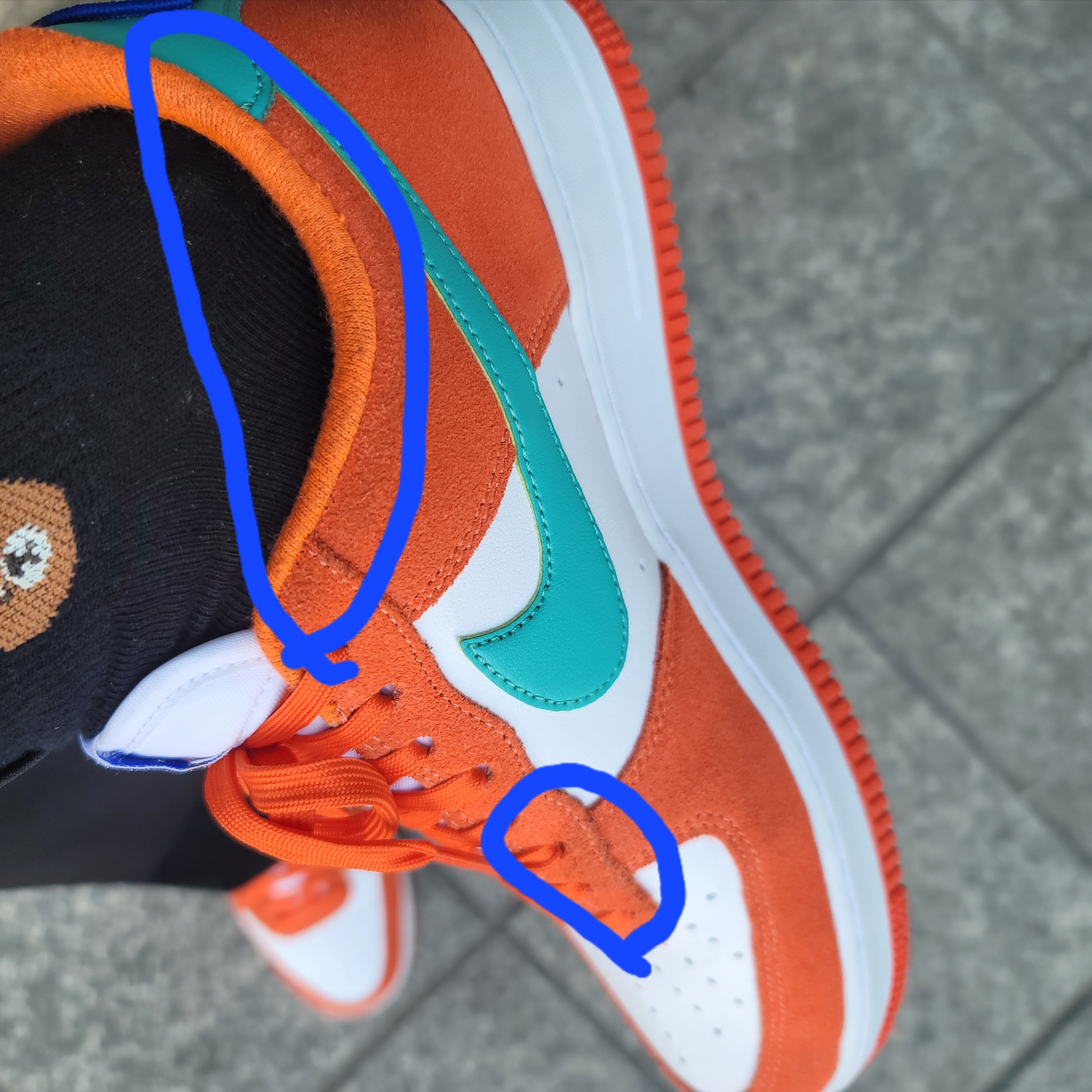 Nike Air Force 1 '07 LV8 Athletic Club Rush Orange Washed Teal 착용 스타일