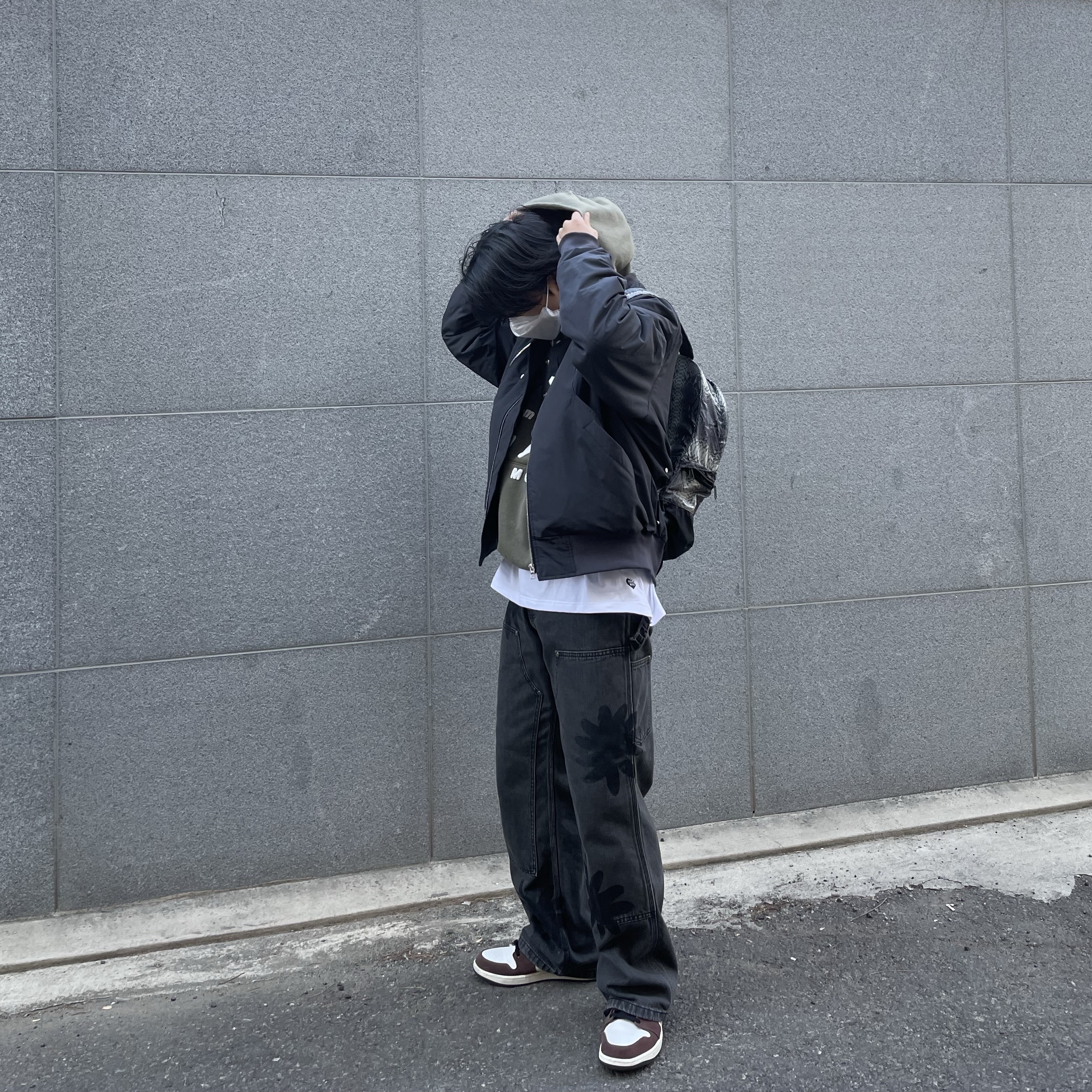 Undermycar x Ohhyunseog Boltume.1 Hardware Combo Flight Jacket Turbulence - 22SS, Jordan 1 Low SE Chocolate Bliss 착용 스타일