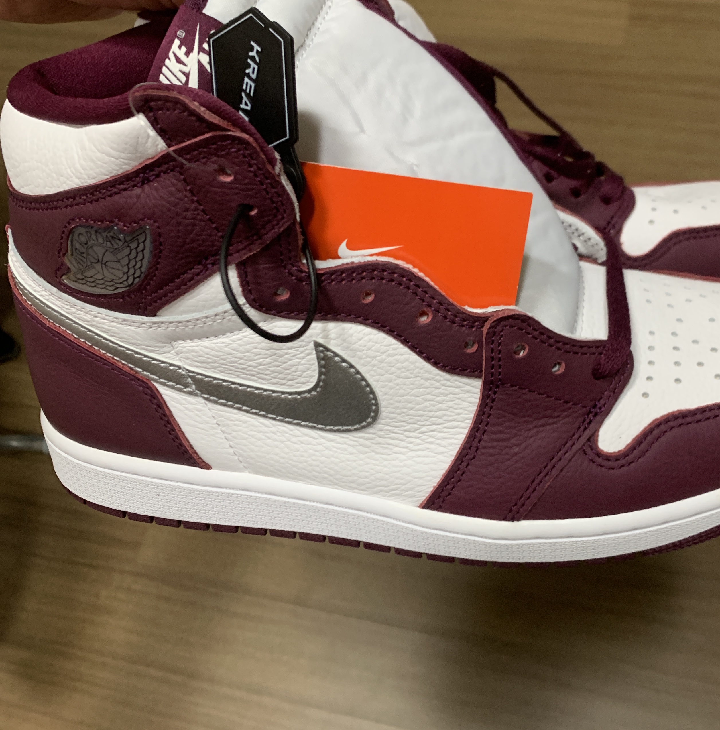 Jordan 1 Retro High OG Bordeaux 착용 스타일